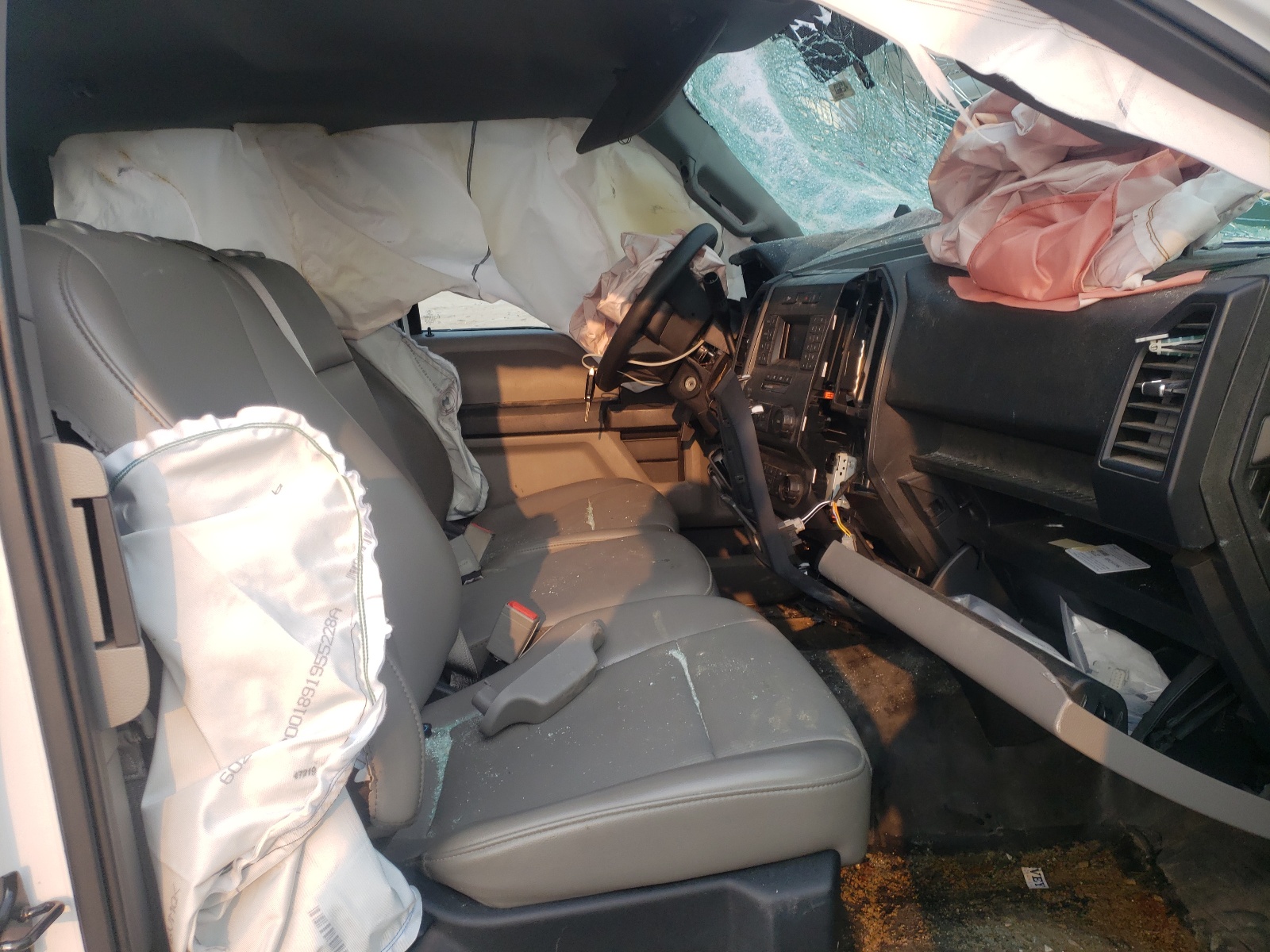 Photo 5 from auction – 2018 FORD F150 SUPER with VIN 1FTEX1CP0JFE16841