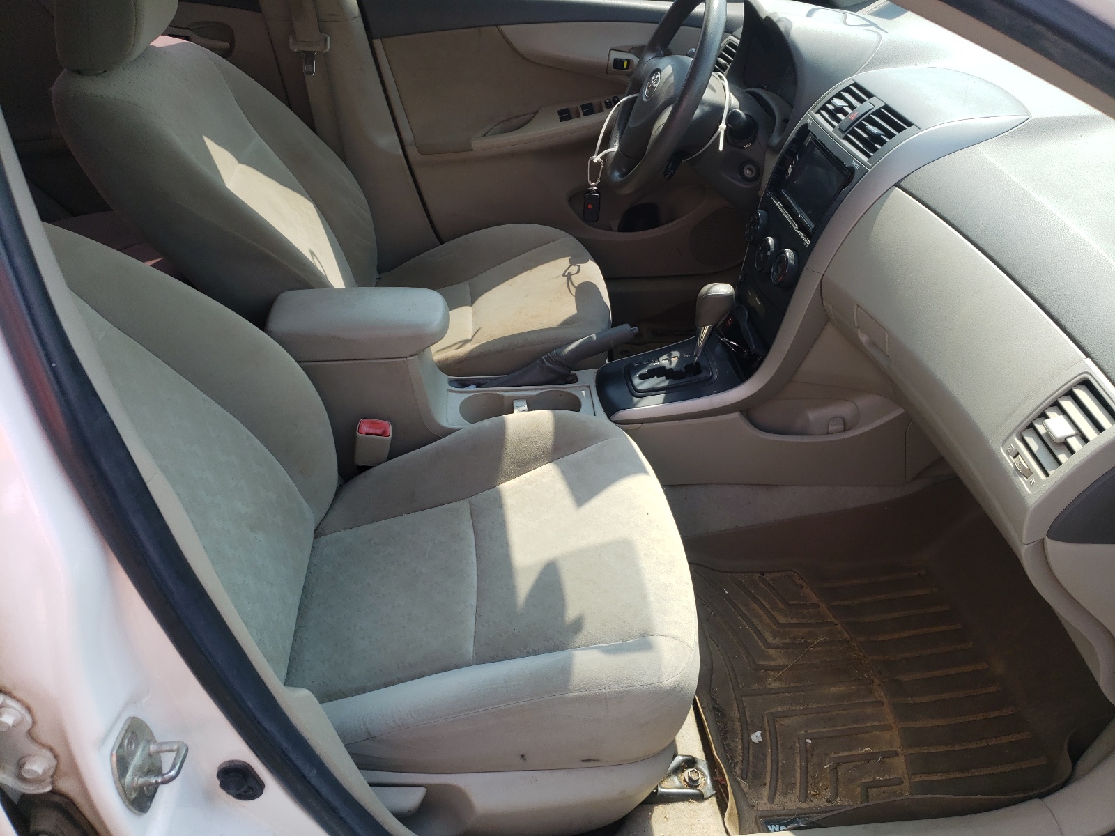 Photo 5 from auction – 2009 TOYOTA COROLLA BA with VIN 1NXBU40E89Z161262