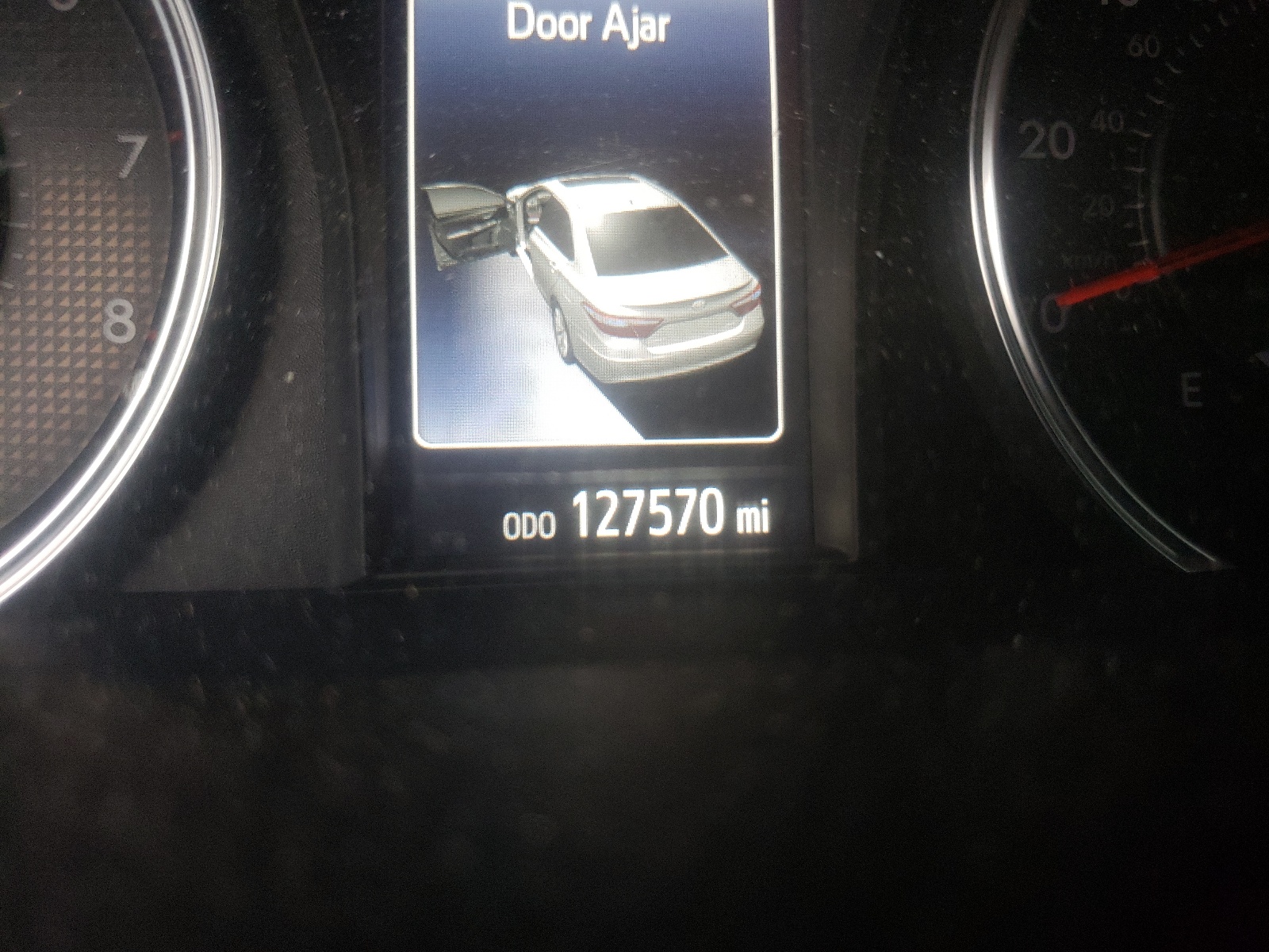 Photo 8 from auction – 2015 TOYOTA CAMRY LE with VIN 4T1BF1FK4FU065548