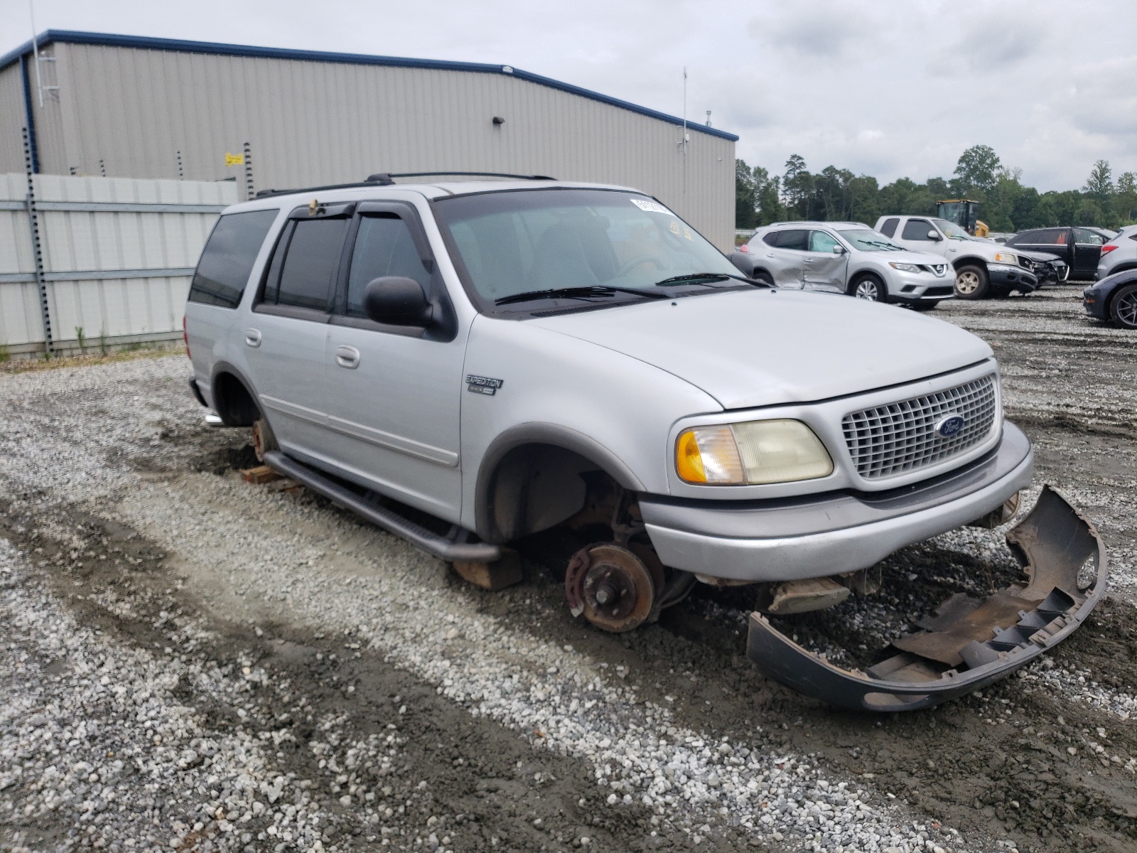 Zdjęcie 1 z aukcji – 2002 FORD EXPEDITION z VIN 1FMRU15W12LA93185