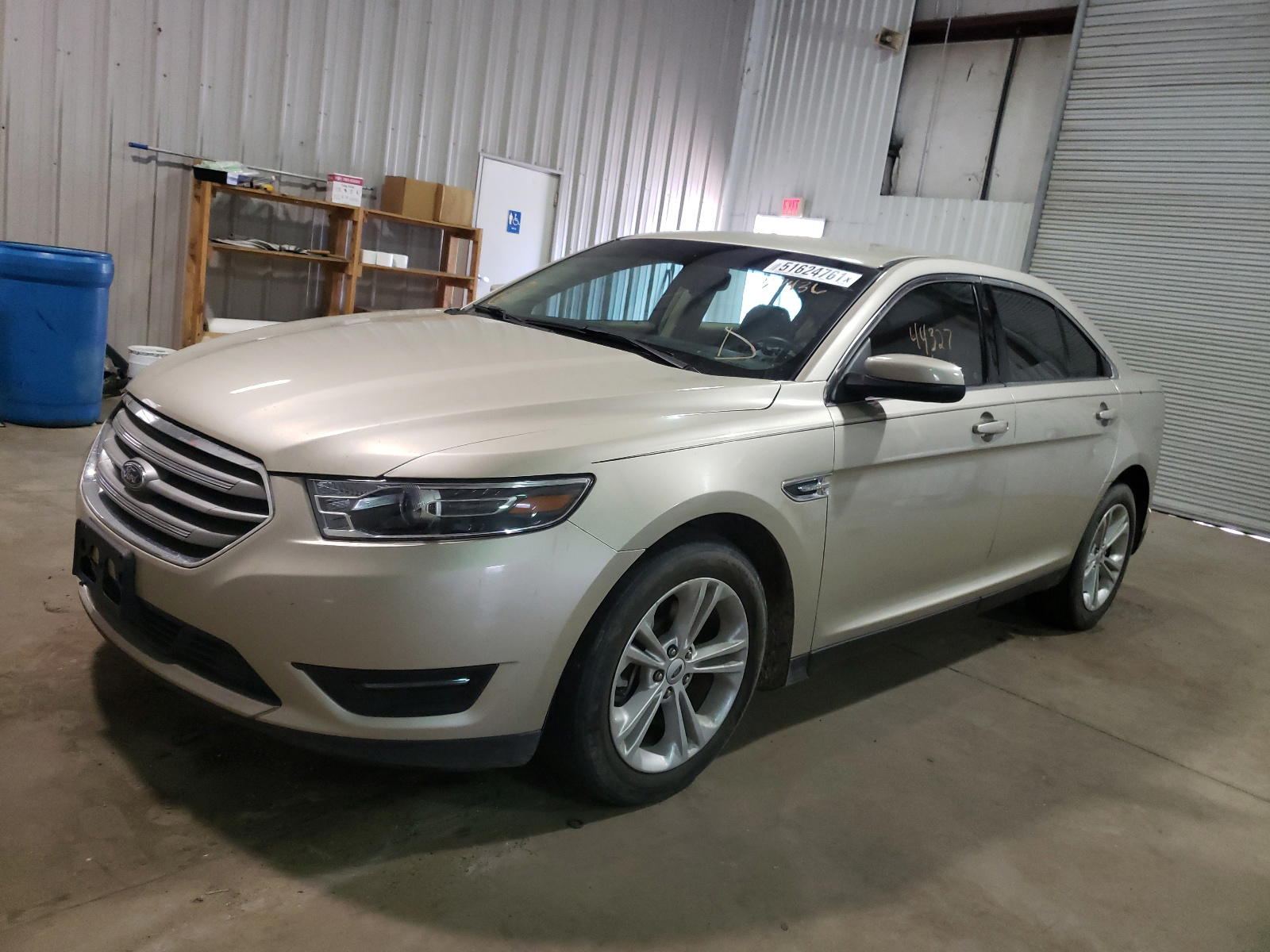 Photo 2 from auction – 2017 FORD TAURUS SEL with VIN 1FAHP2E88HG127435