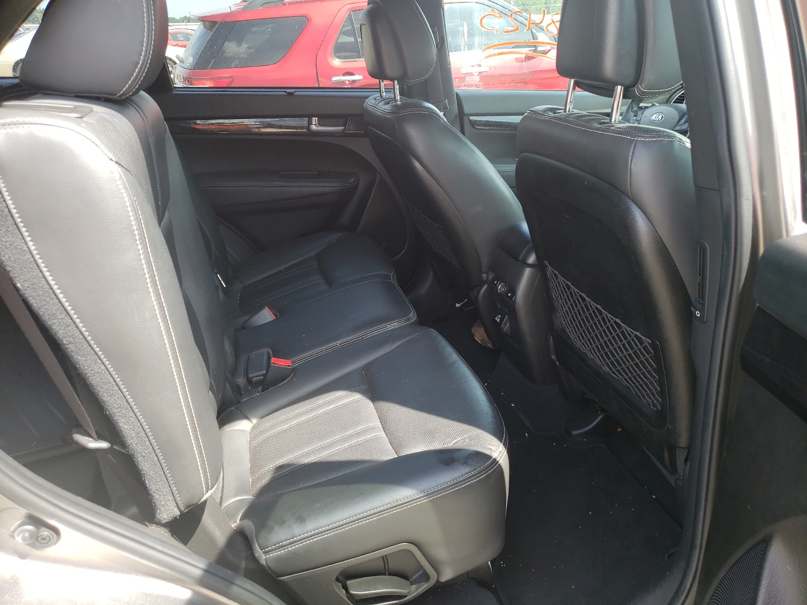 Photo 6 from auction – 2014 KIA SORENTO SX with VIN 5XYKWDA77EG440339