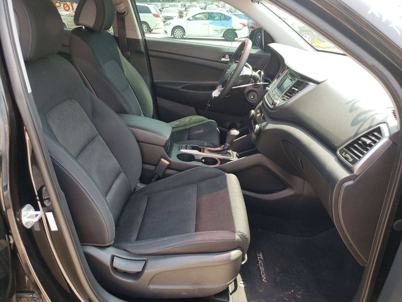 Photo 5 from auction – 2016 HYUNDAI TUCSON LIM with VIN KM8J33A20GU022401