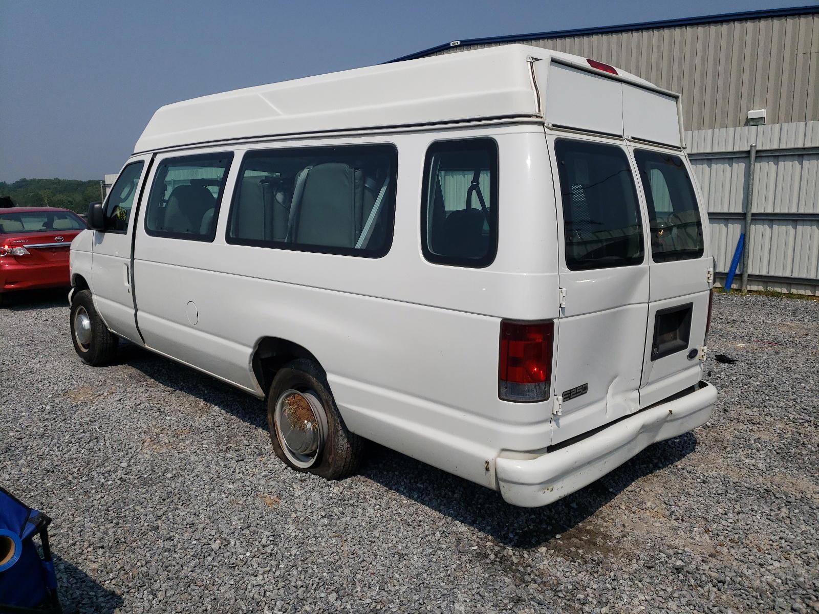 Photo 3 from auction – 2005 FORD ECONOLINE with VIN 1FTNS24LX5HA22709