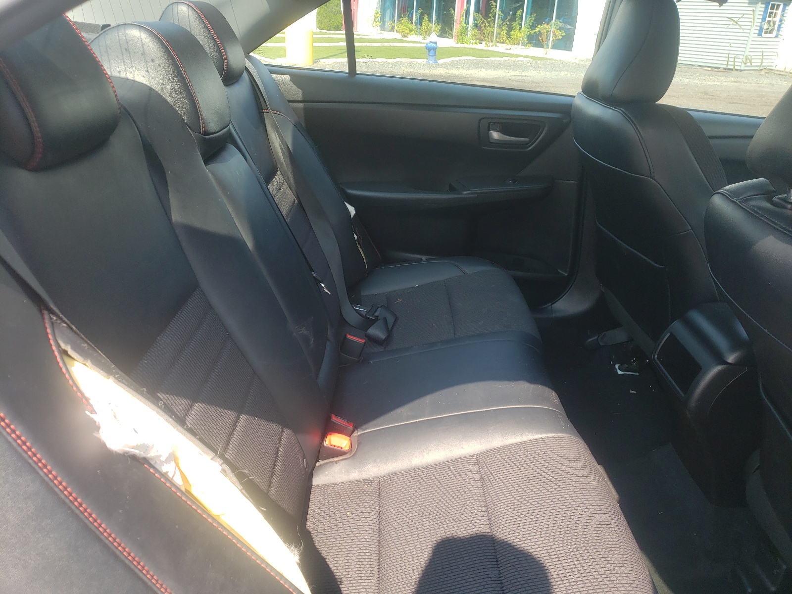 Photo 6 from auction – 2017 TOYOTA CAMRY LE with VIN 4T1BF1FK5HU752136