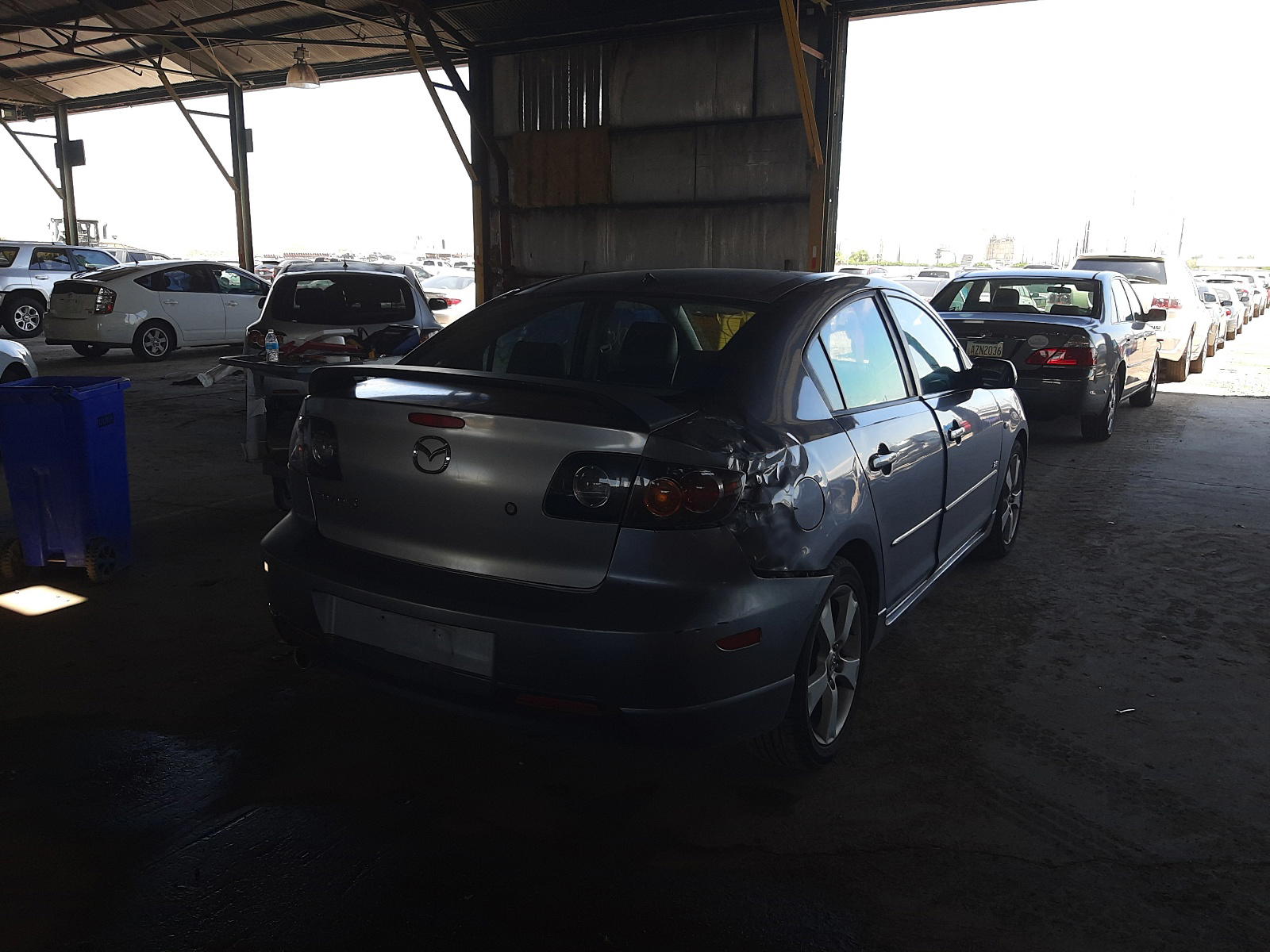 Photo 4 from auction – 2006 MAZDA 3 S with VIN JM1BK323X61412098