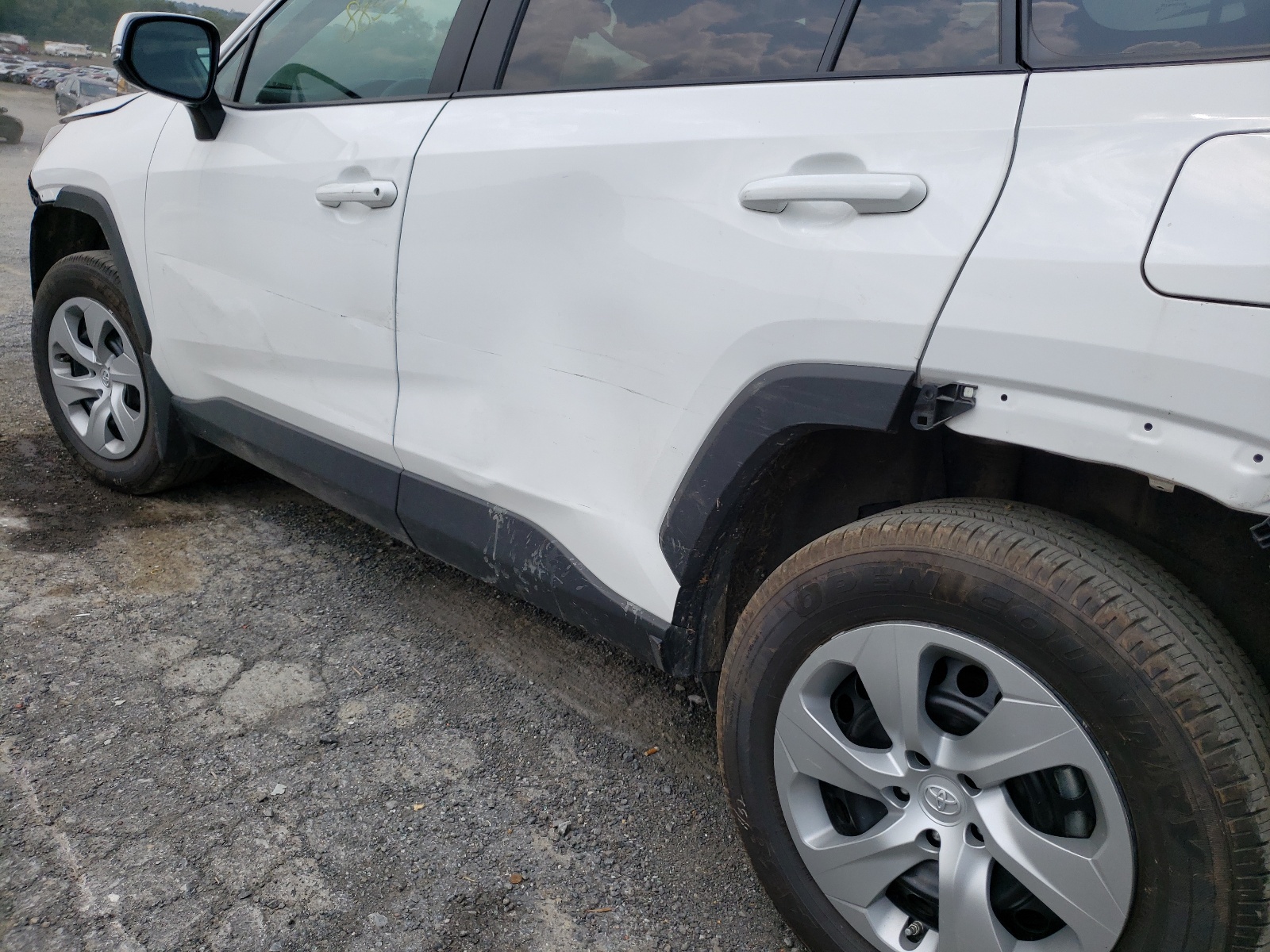 Photo 9 from auction – 2021 TOYOTA RAV4 LE with VIN 2T3G1RFV3MC170133