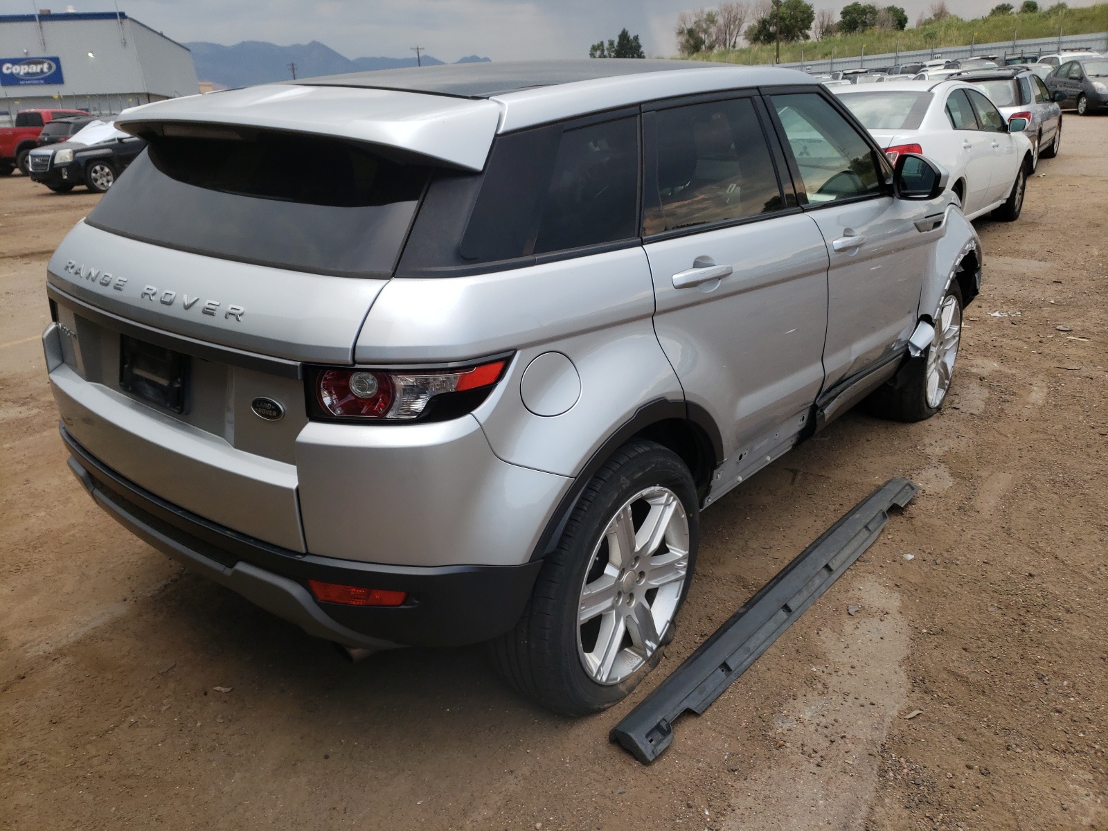Photo 4 from auction – 2015 LAND ROVER RANGE ROVE with VIN SALVP2BG9FH962436