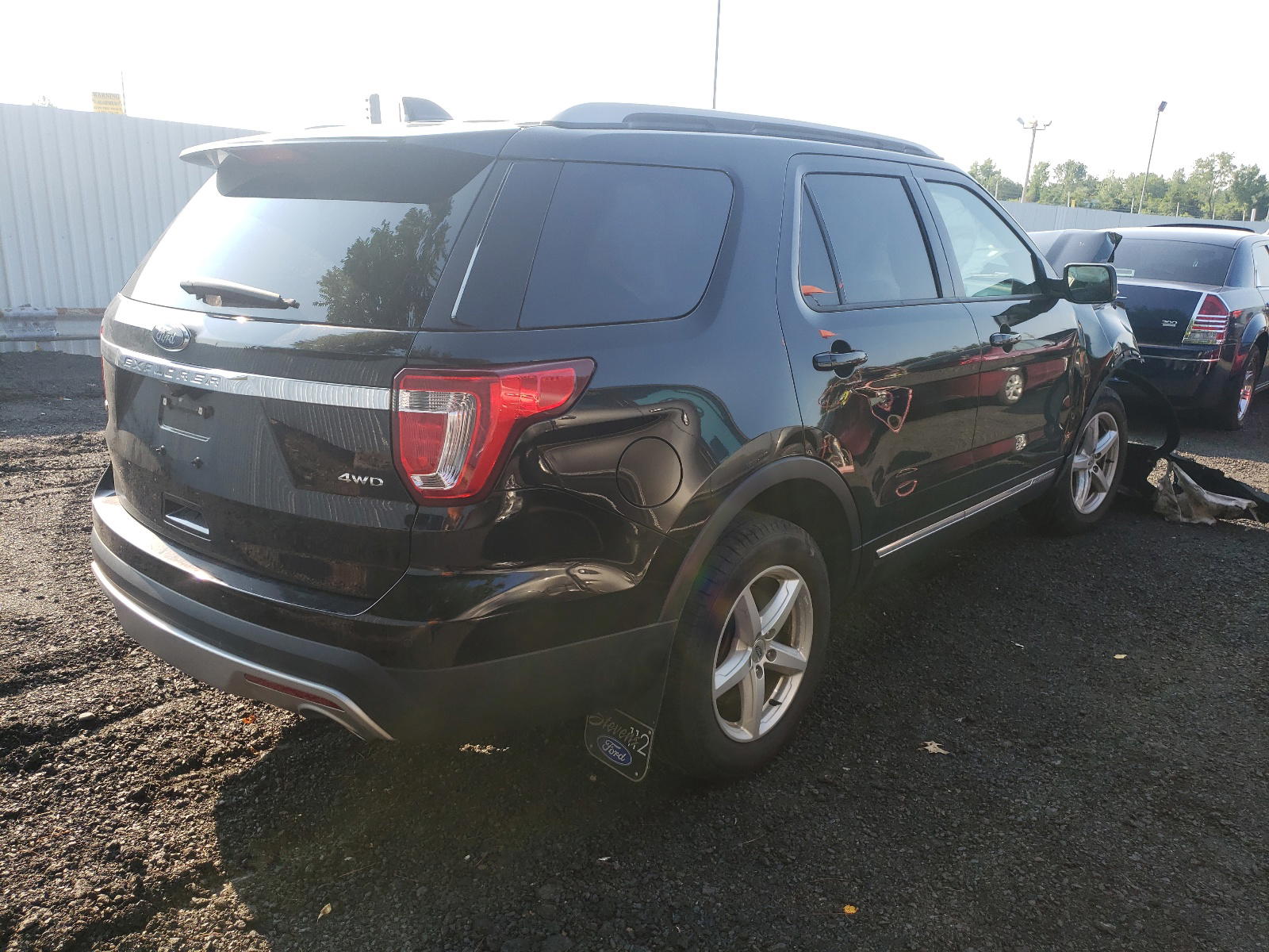 Photo 4 from auction – 2017 FORD EXPLORER X with VIN 1FM5K8D82HGC44116