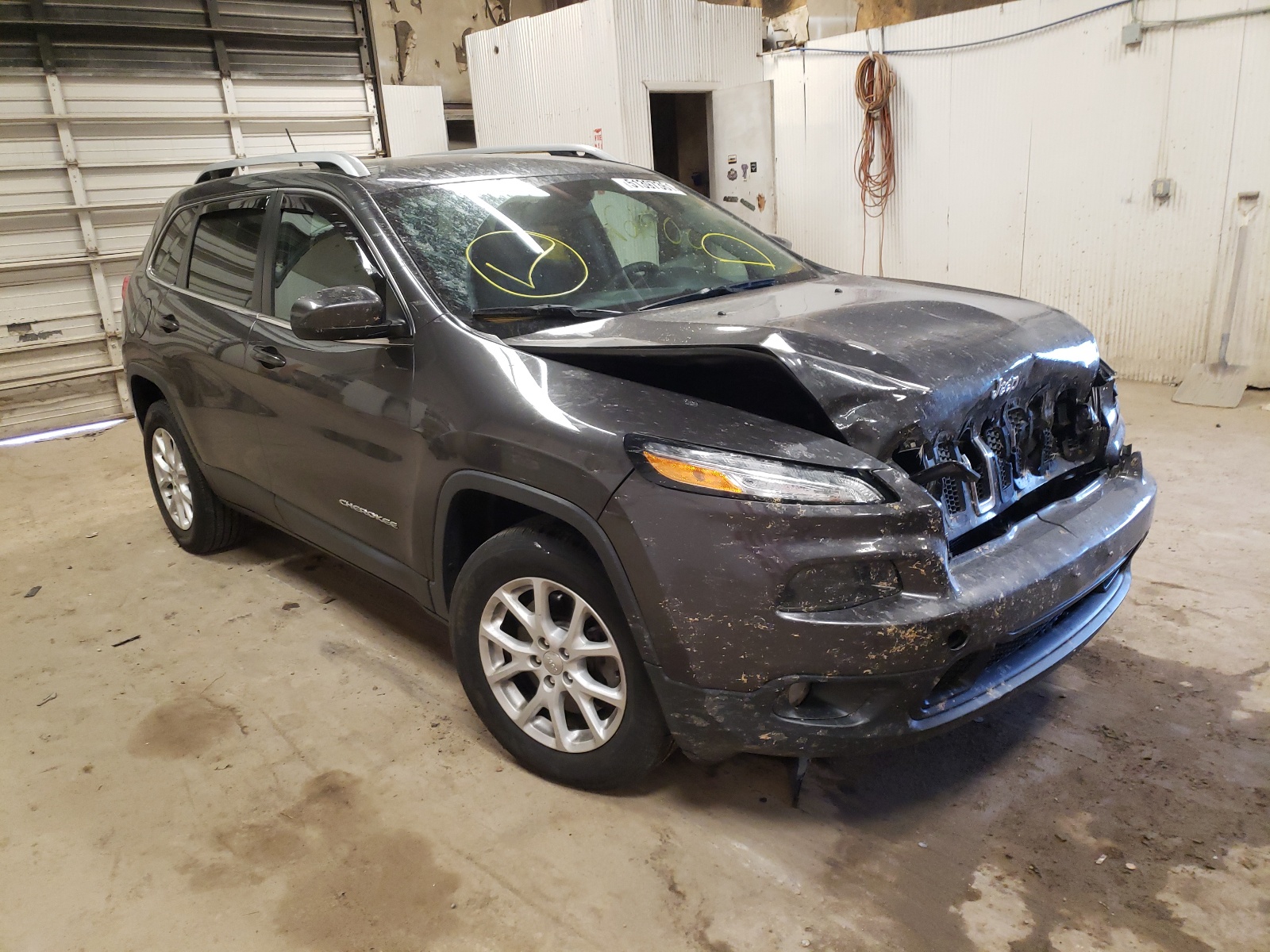 JEEP CHEROKEE L 2015 with VIN 1C4PJMCS5FW610479 - Photo from auction