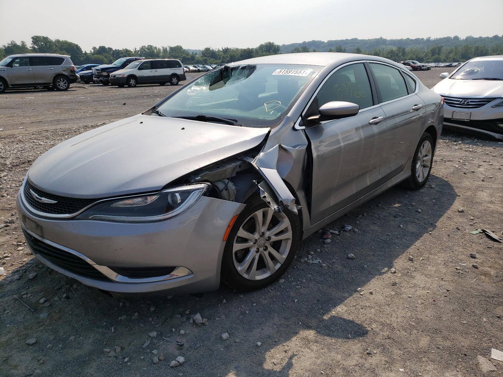 Photo 2 from auction – 2016 CHRYSLER 200 LIMITE with VIN 1C3CCCAB1GN140887