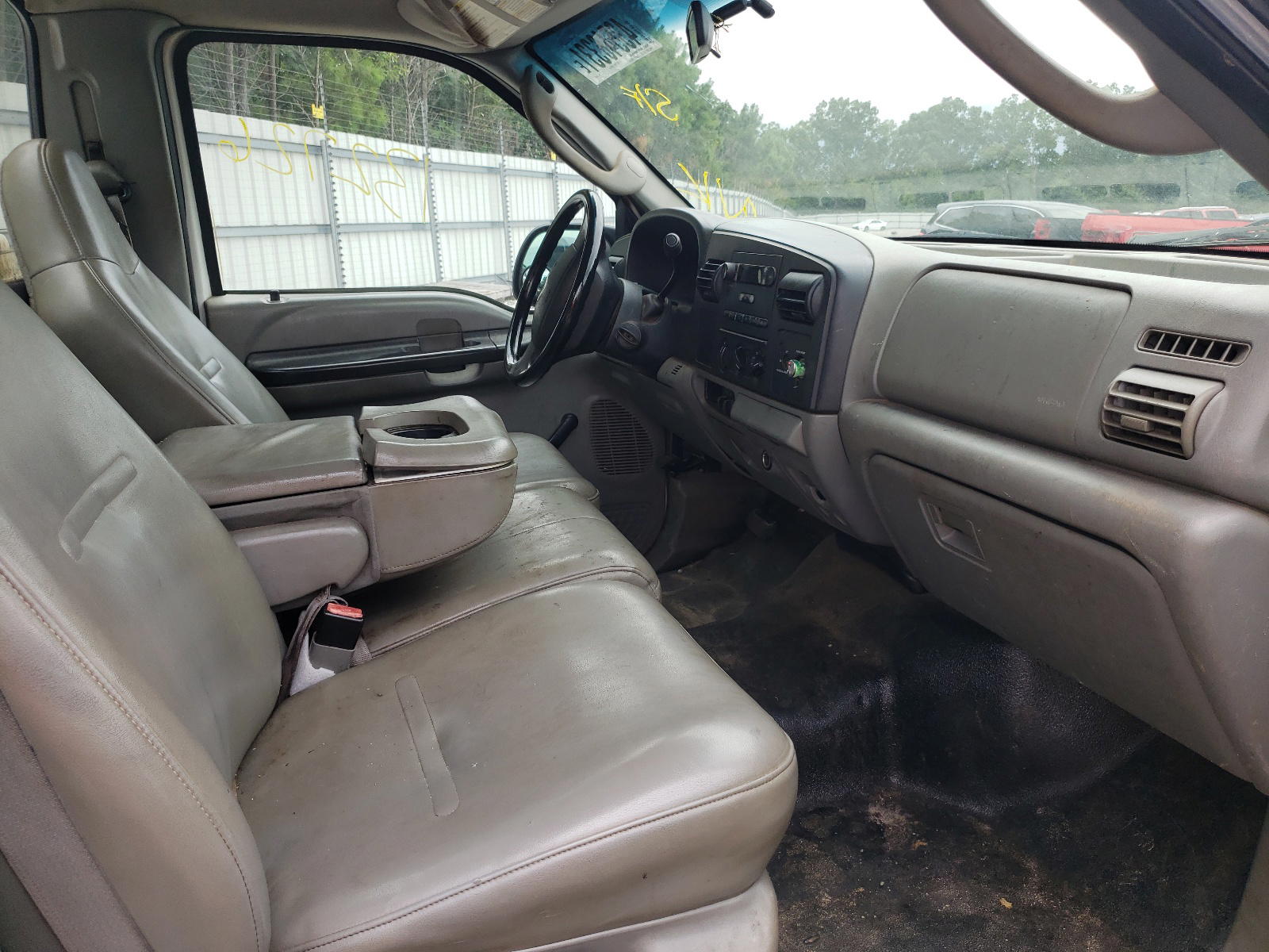 Photo 5 from auction – 2005 FORD F250 SUPER with VIN 1FTNF20535EA47674