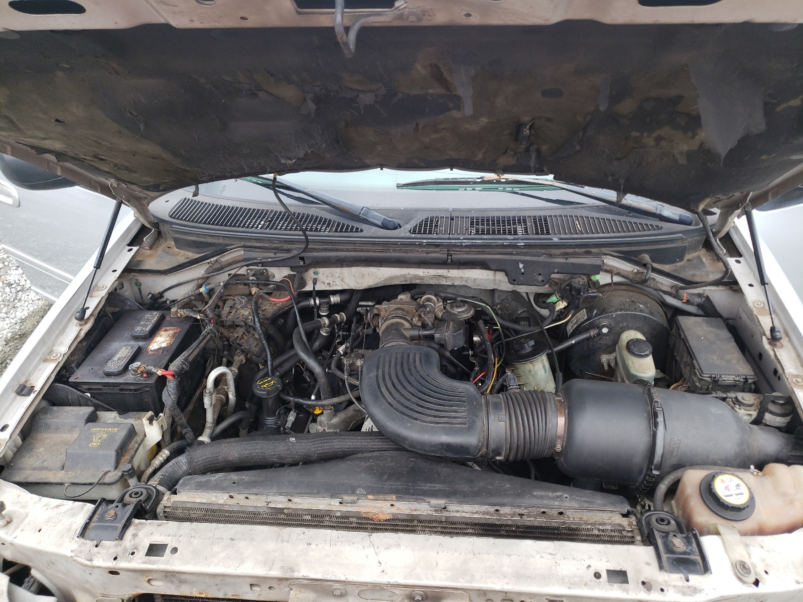 Zdjęcie 7 z aukcji – 2002 FORD EXPEDITION z VIN 1FMRU15W12LA93185