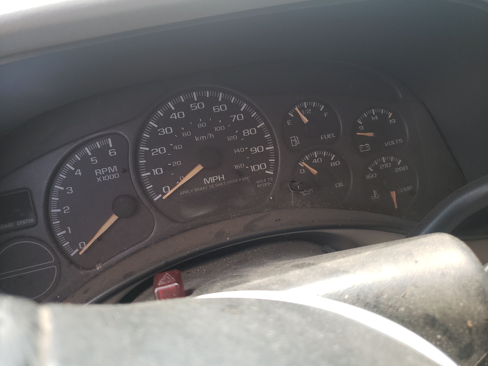 Photo 8 from auction – 2002 GMC YUKON with VIN 1GKEK13Z72R293060