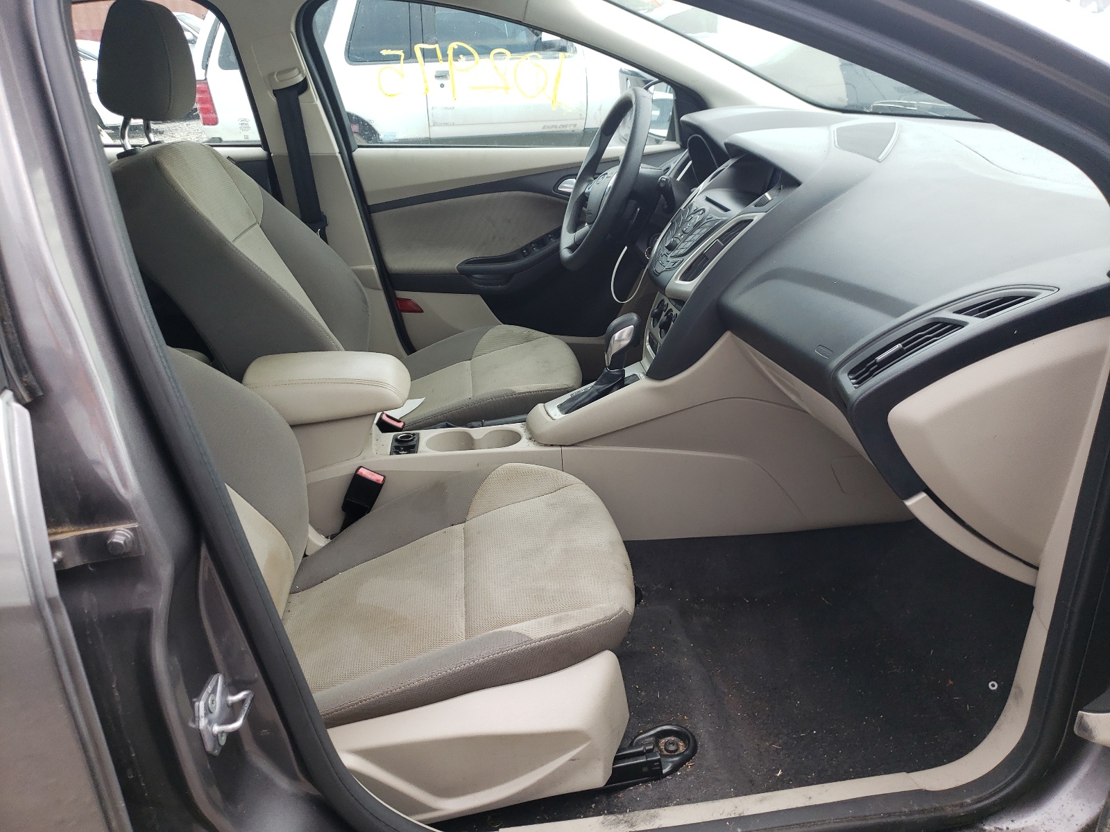 Фото 5 с аукциона – 2012 FORD FOCUS SE с VIN 1FAHP3K25CL193754