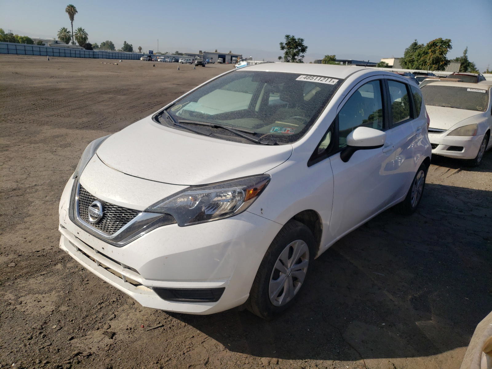 Photo 2 from auction – 2019 NISSAN VERSA NOTE with VIN 3N1CE2CP5KL366418