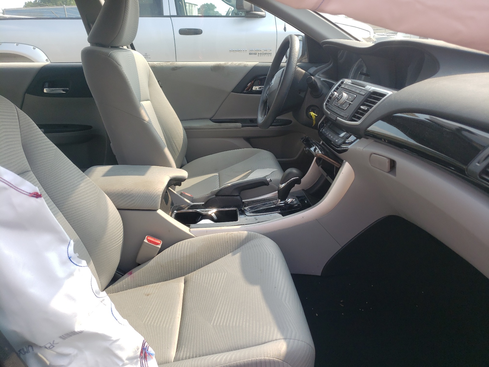 Photo 5 from auction – 2016 CHEVROLET IMPALA LT with VIN 2G1115S30G9157445
