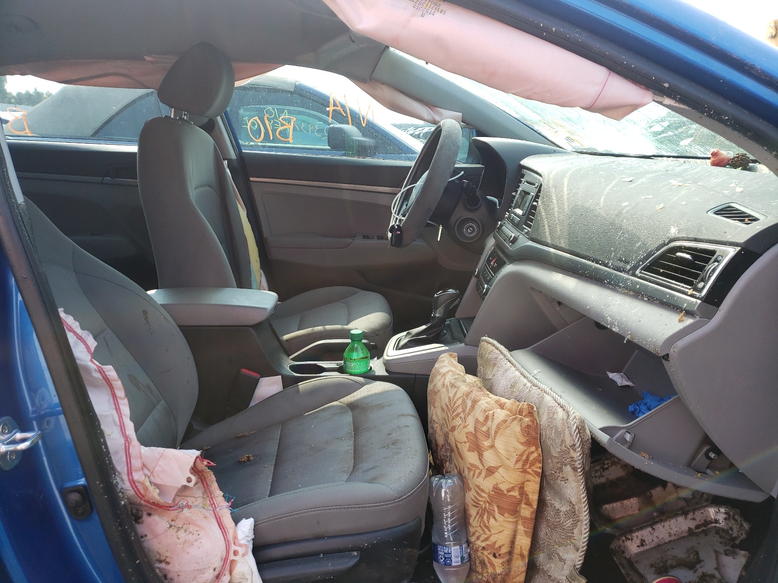 Photo 5 from auction – 2017 HYUNDAI ELANTRA SE with VIN 5NPD74LF6HH208144