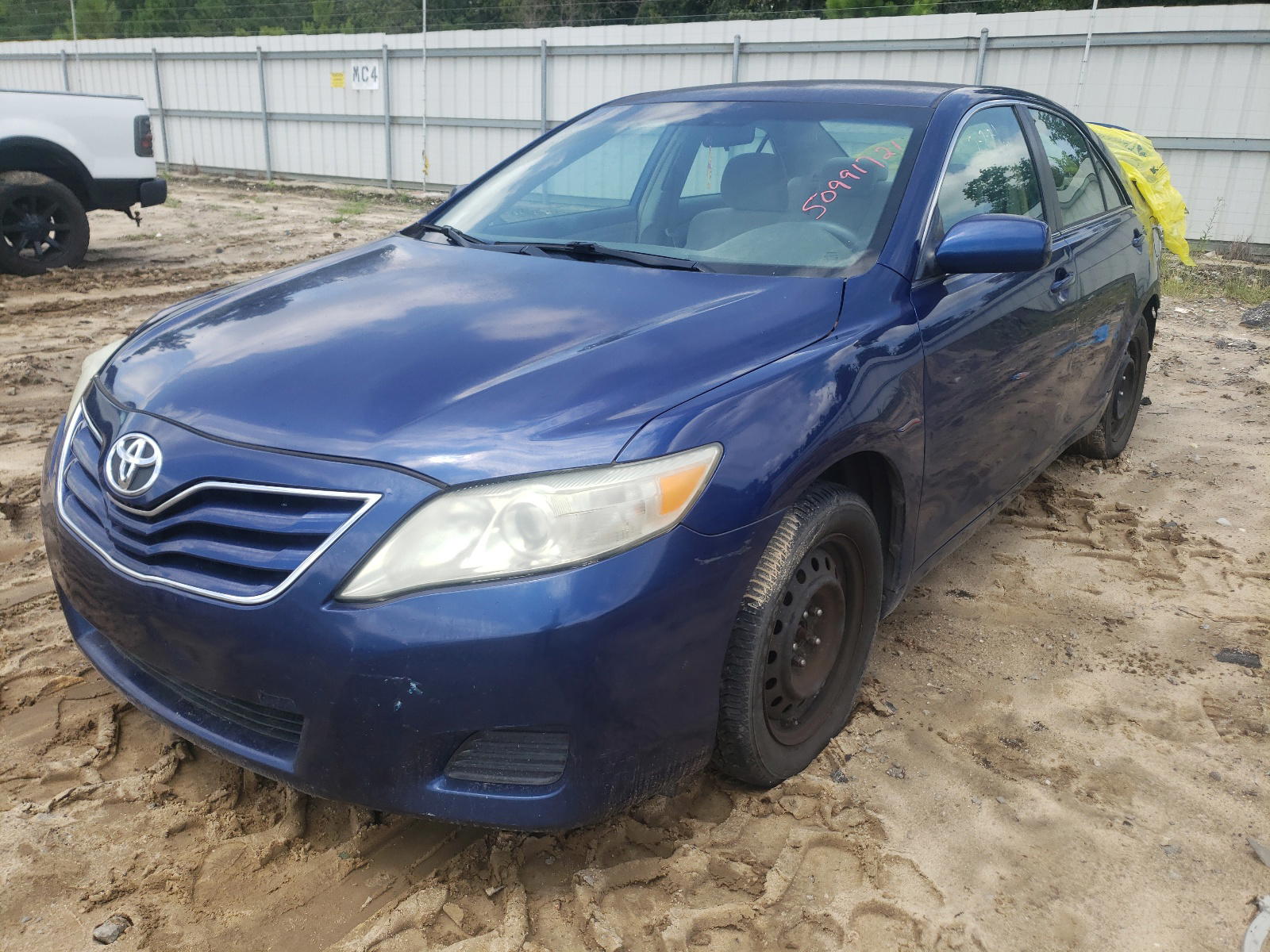 Photo 2 from auction – 2011 TOYOTA CAMRY BASE with VIN 4T1BF3EK2BU684009