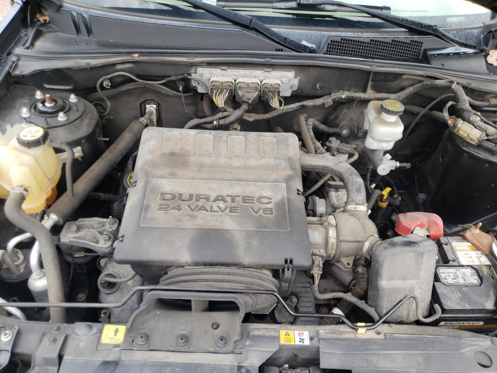 Photo 7 from auction – 2009 FORD ESCAPE with VIN 1FMCU03G89KA15336