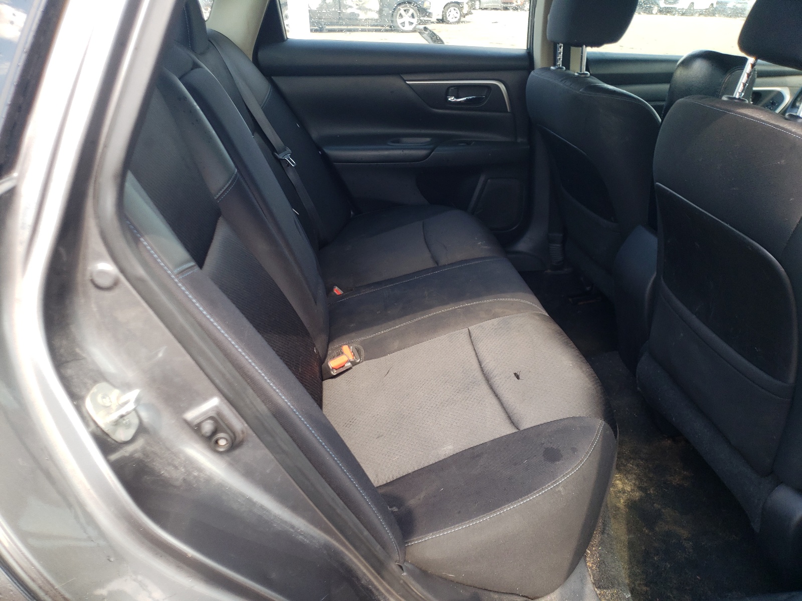 Photo 6 from auction – 2016 NISSAN ALTIMA 2.5 with VIN 1N4AL3APXGC178005