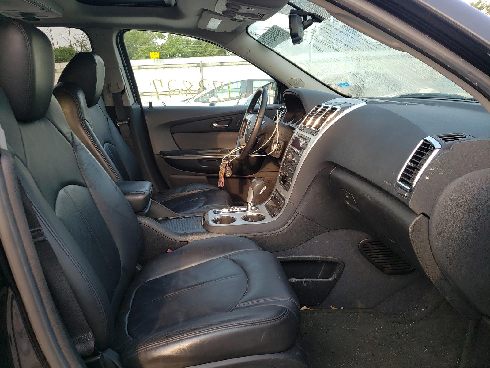 Photo 5 from auction – 2011 GMC ACADIA SLT with VIN 1GKKVRED7BJ242019