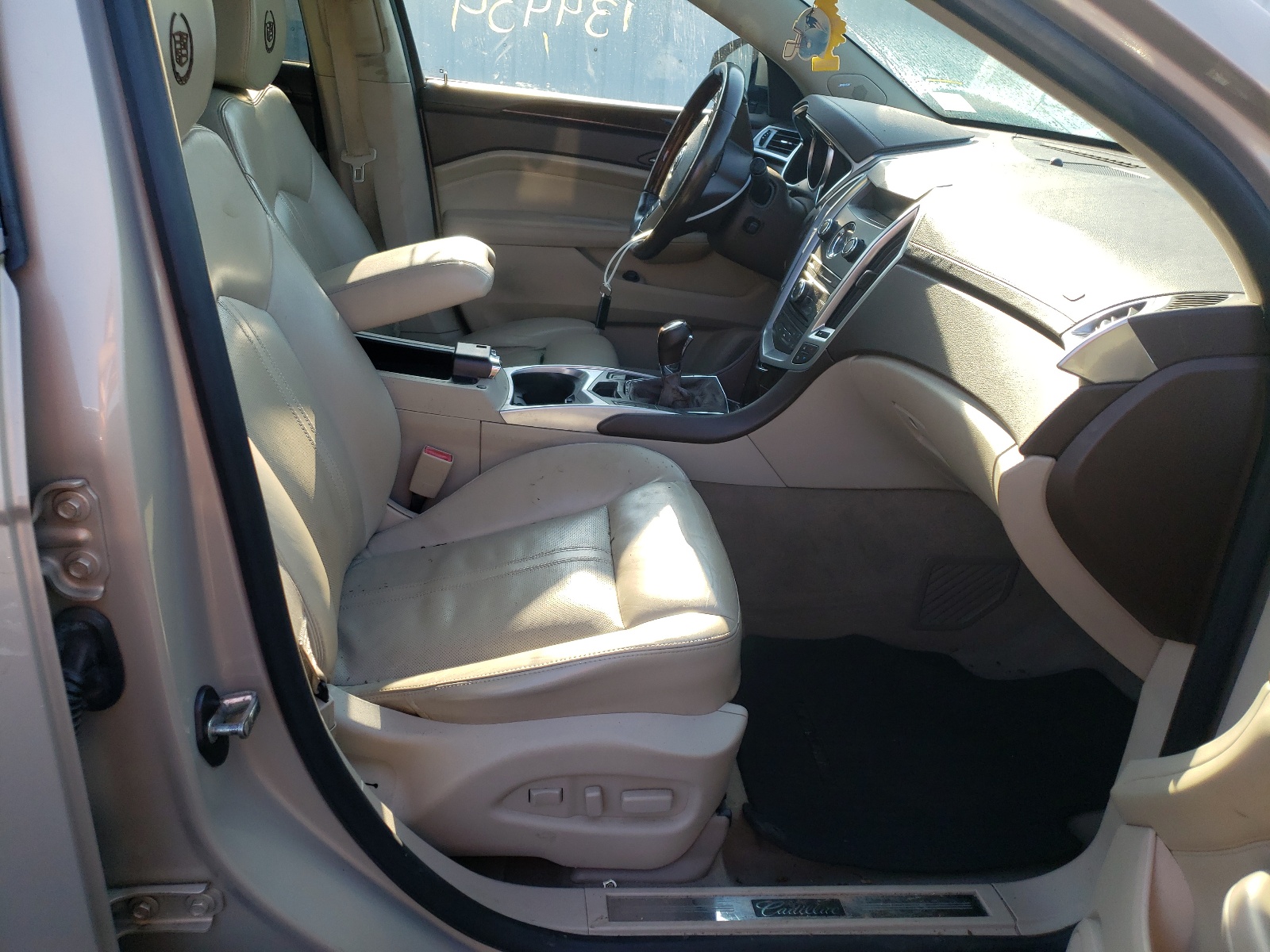 Photo 5 from auction – 2010 CADILLAC SRX PREMIU with VIN 3GYFNFEY3AS502244