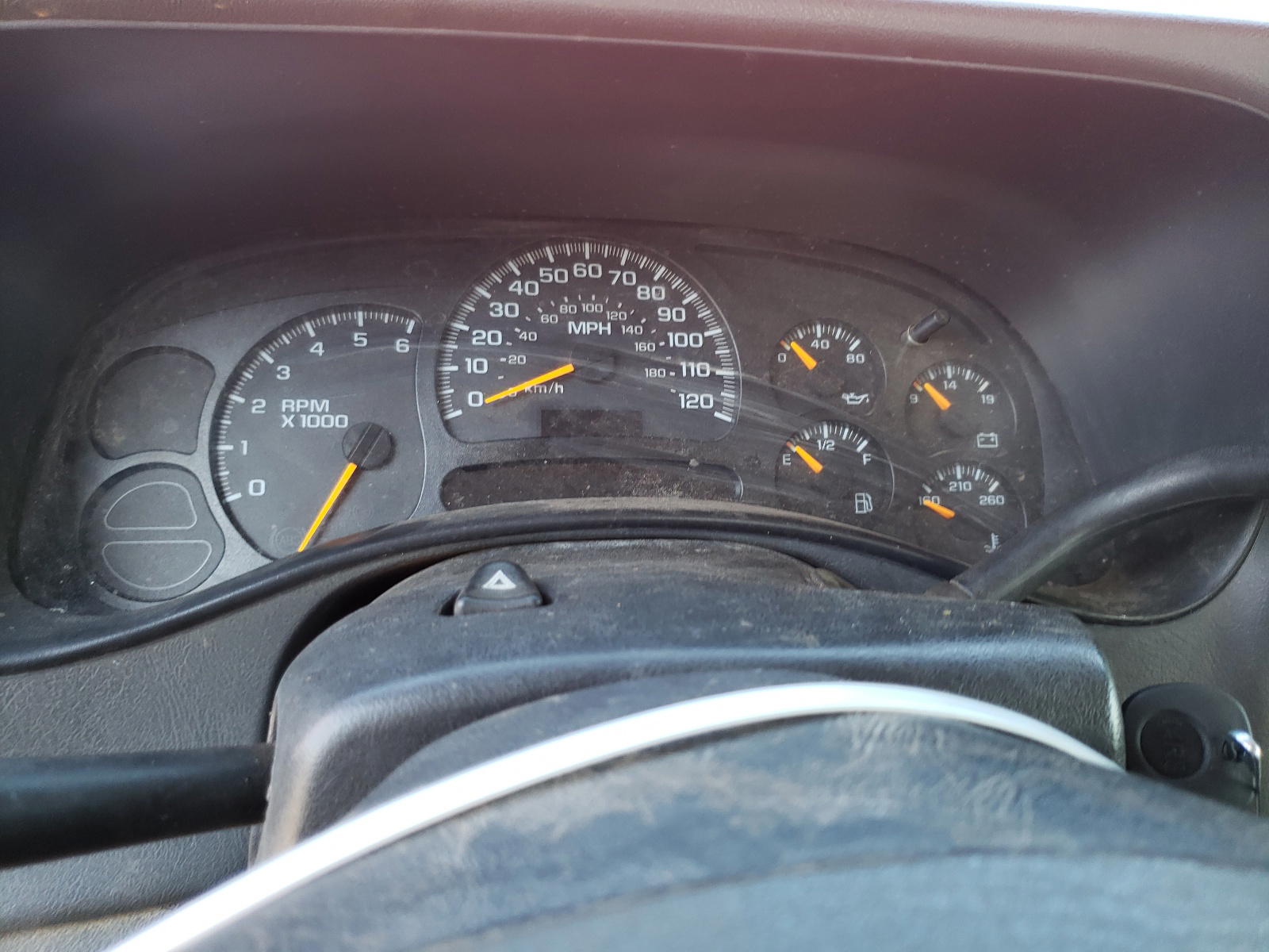 Photo 8 from auction – 2004 CHEVROLET SILVERADO with VIN 2GCEC19T941303272