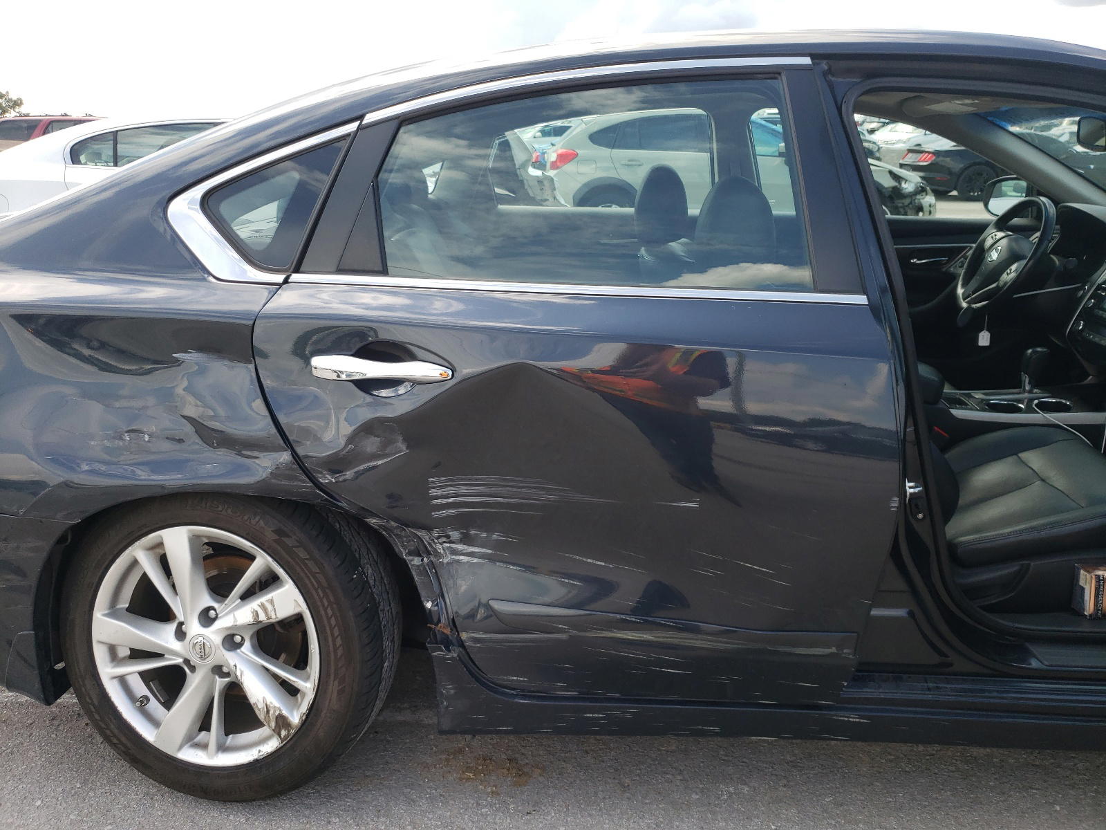 Photo 6 from auction – 2014 NISSAN ALTIMA 2.5 with VIN 1N4AL3AP1EC180335
