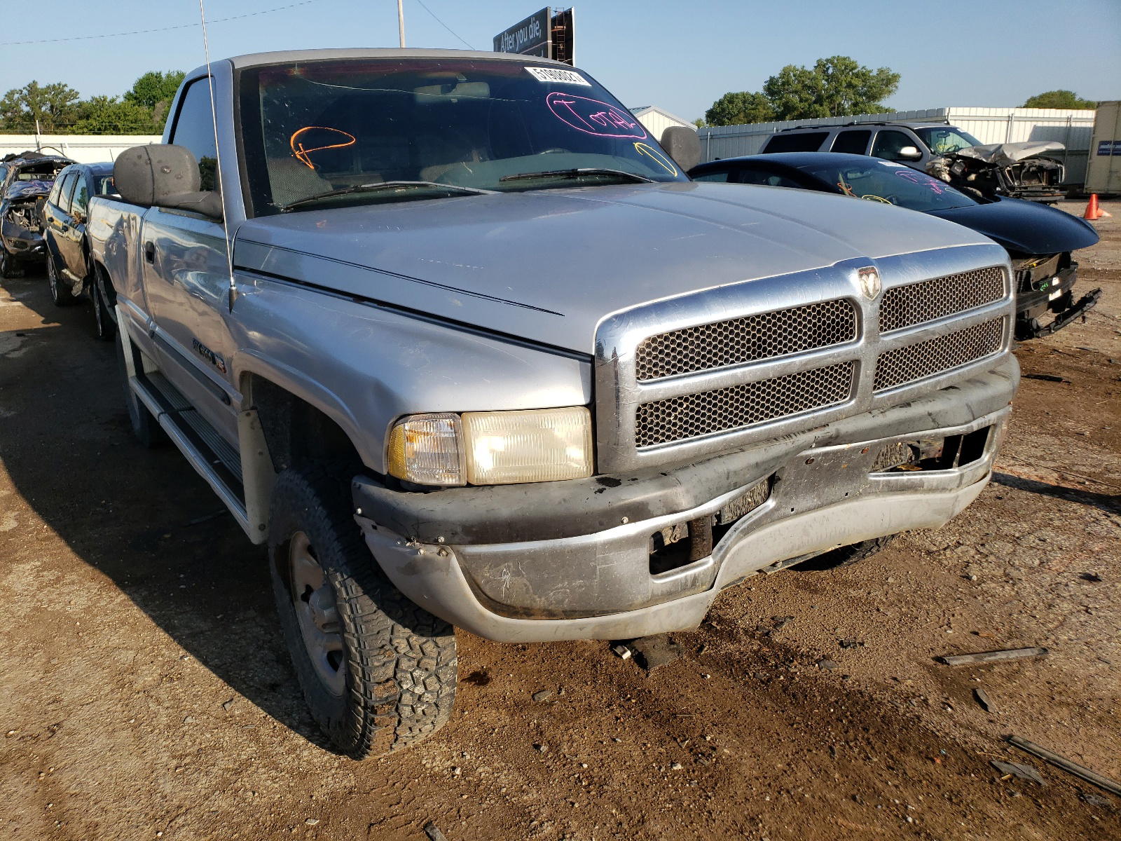 DODGE RAM 1500 2001 with VIN 1B7HF16Y81S117688 - Photo from auction