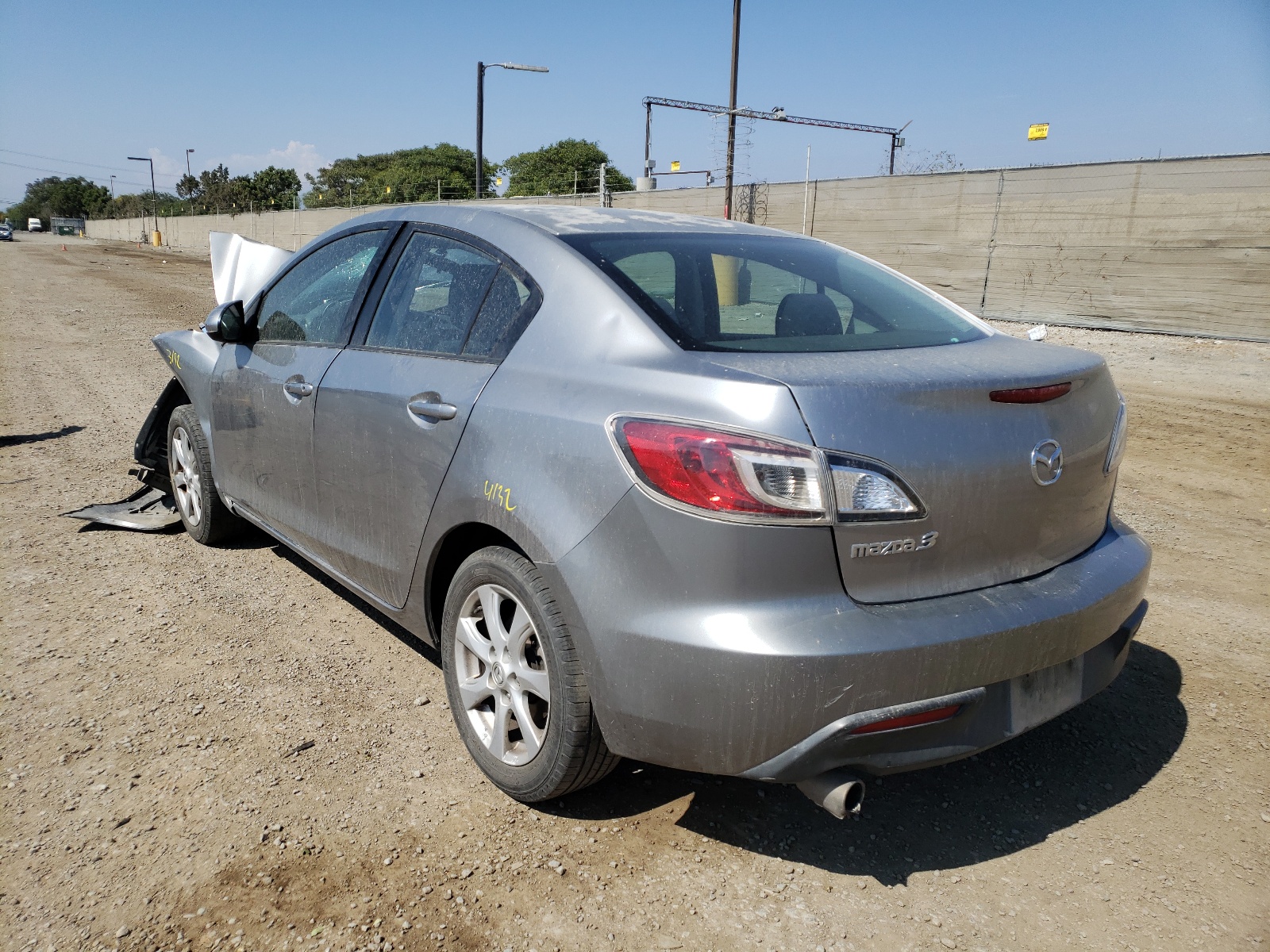 Photo 3 from auction – 2010 MAZDA 3 I with VIN JM1BL1SG1A1257115