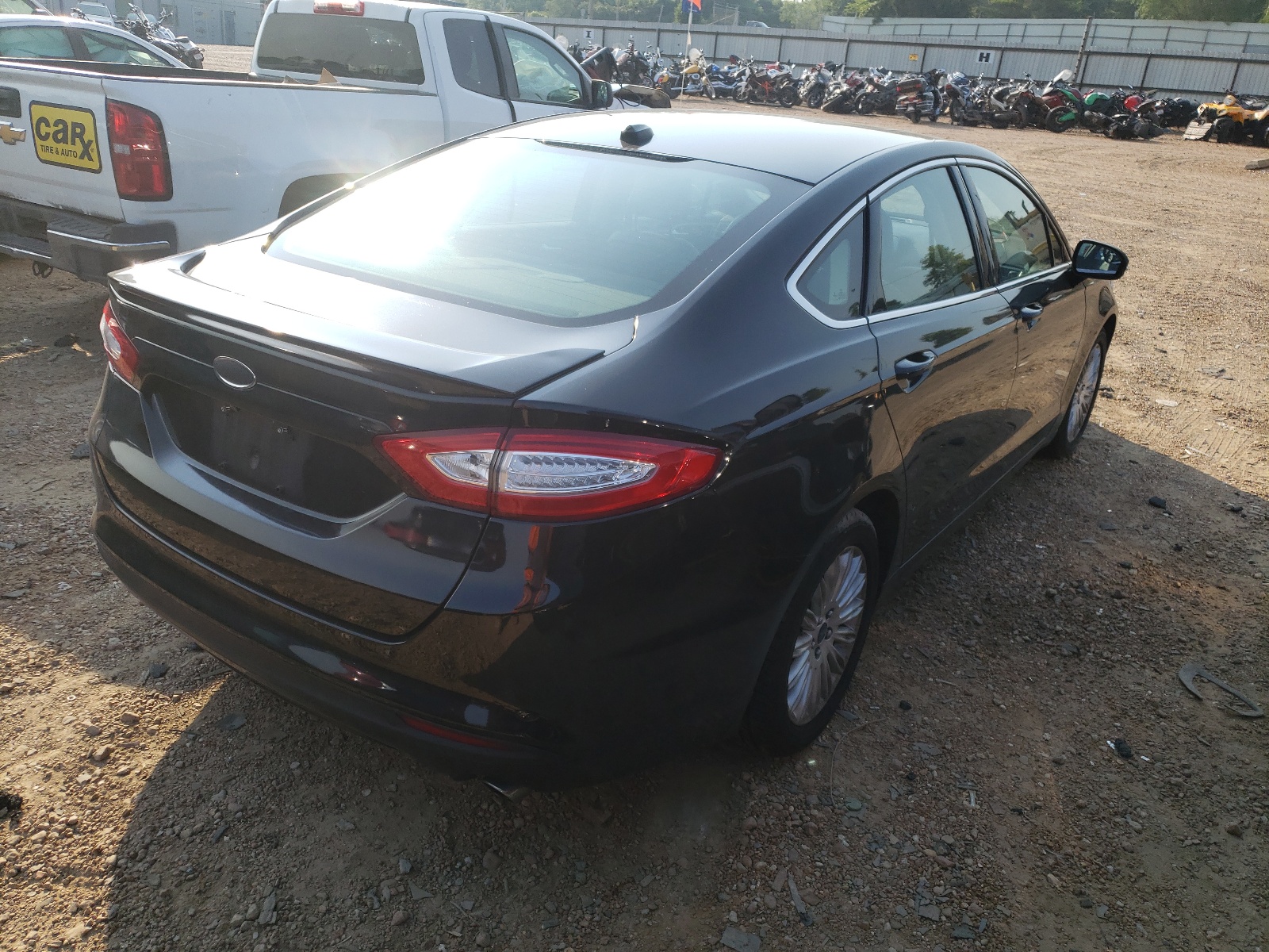 Photo 4 from auction – 2015 FORD FUSION SE with VIN 3FA6P0PU7FR299970