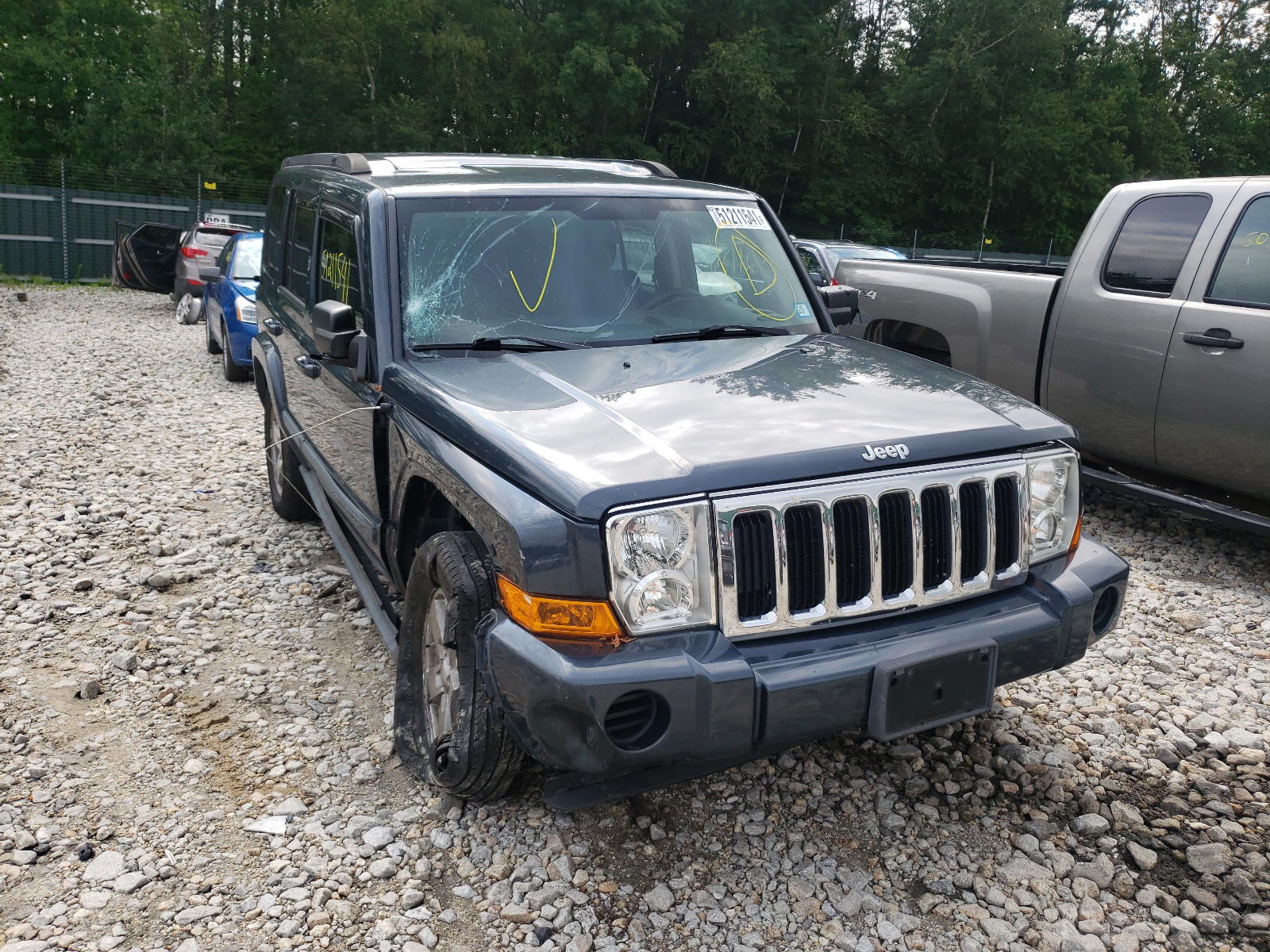 JEEP COMMANDER 2008 with VIN 1J8HG48K98C132706 - Photo from auction