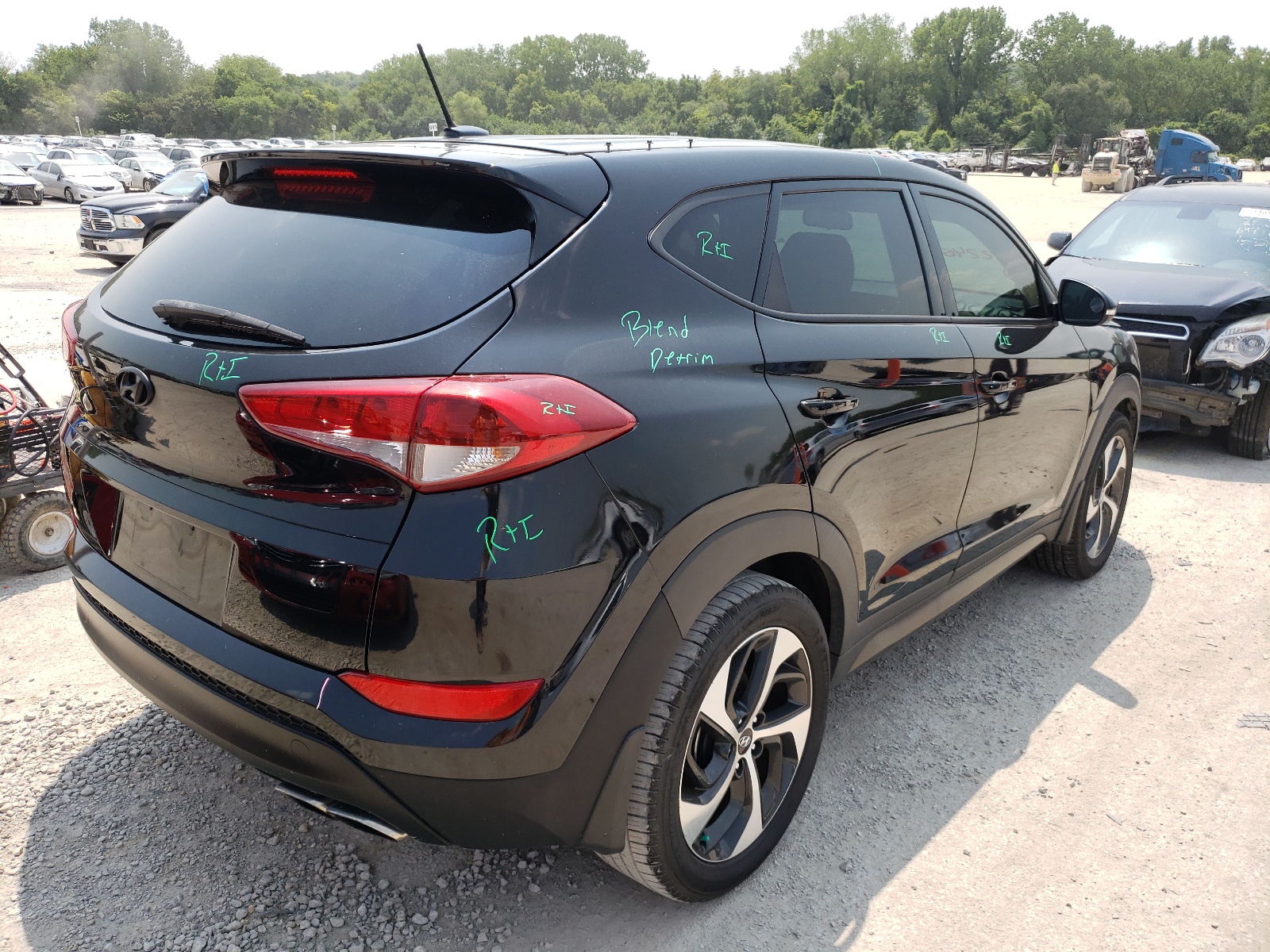 Photo 4 from auction – 2016 HYUNDAI TUCSON LIM with VIN KM8J33A20GU022401