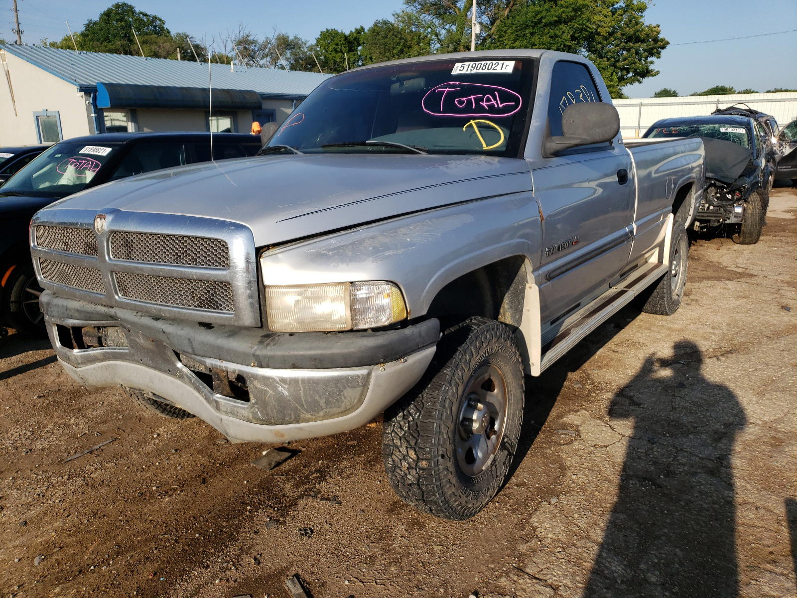 Photo 2 from auction – 2001 DODGE RAM 1500 with VIN 1B7HF16Y81S117688
