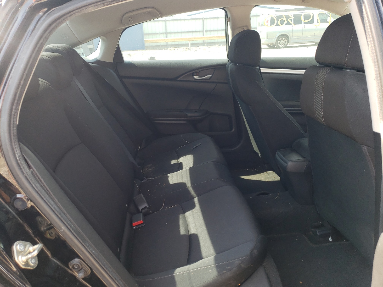 Photo 6 from auction – 2016 HONDA CIVIC LX with VIN 19XFC2F55GE073284