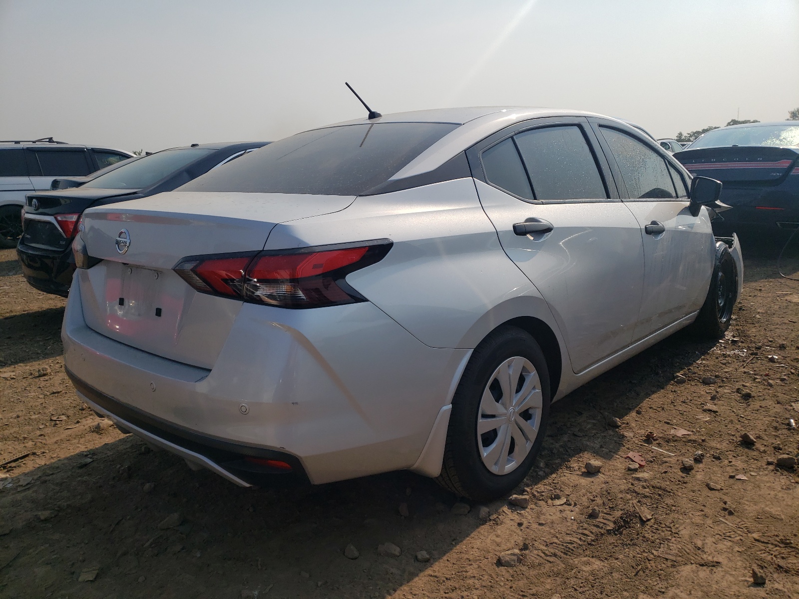 Photo 4 from auction – 2020 NISSAN VERSA S with VIN 3N1CN8DV6LL902214