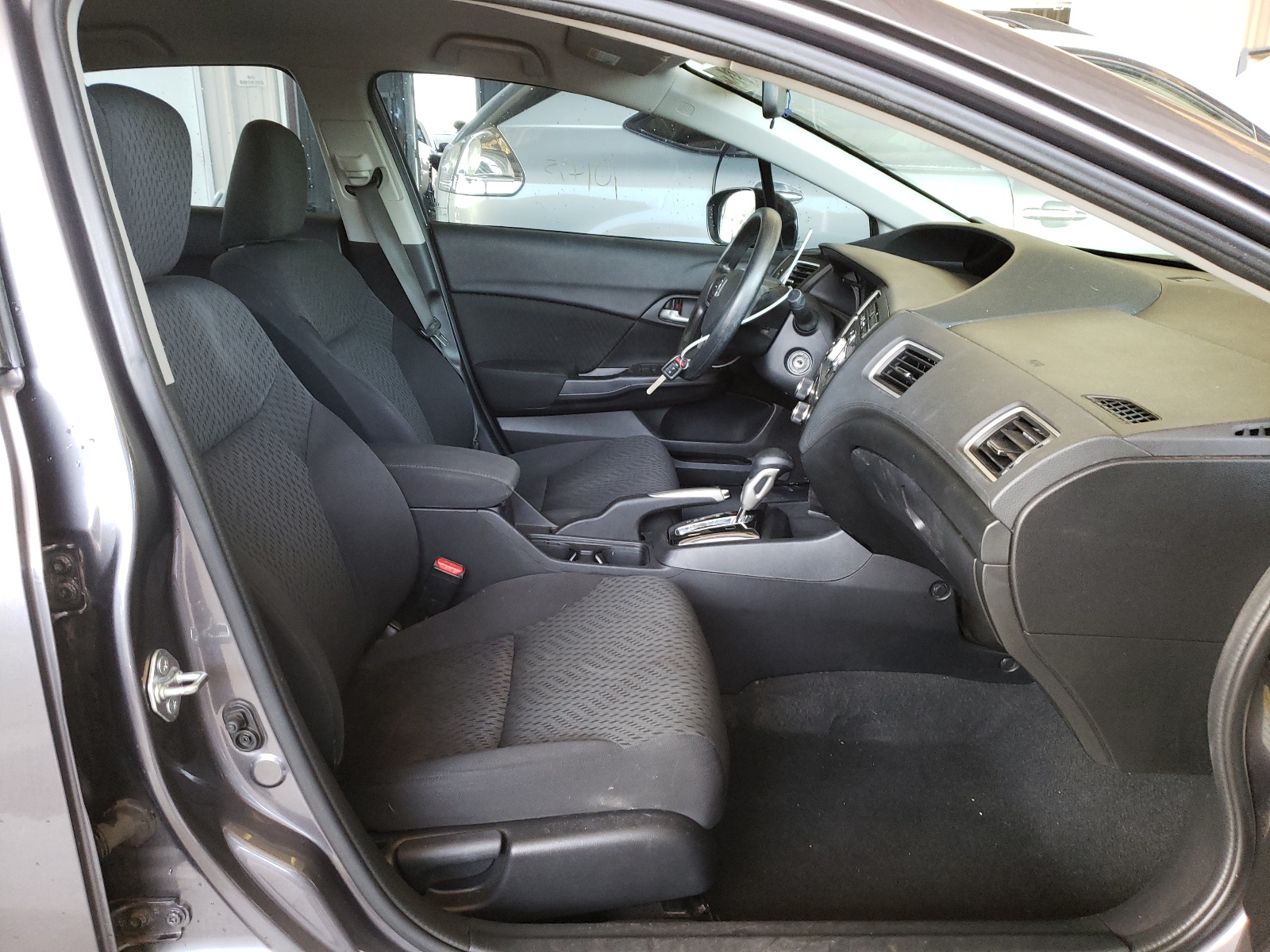 Photo 5 from auction – 2015 HONDA CIVIC LX with VIN 19XFB2F59FE227996