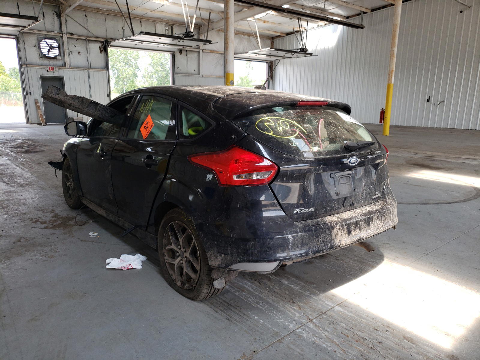 Photo 3 from auction – 2015 FORD FOCUS SE with VIN 1FADP3K20FL210267