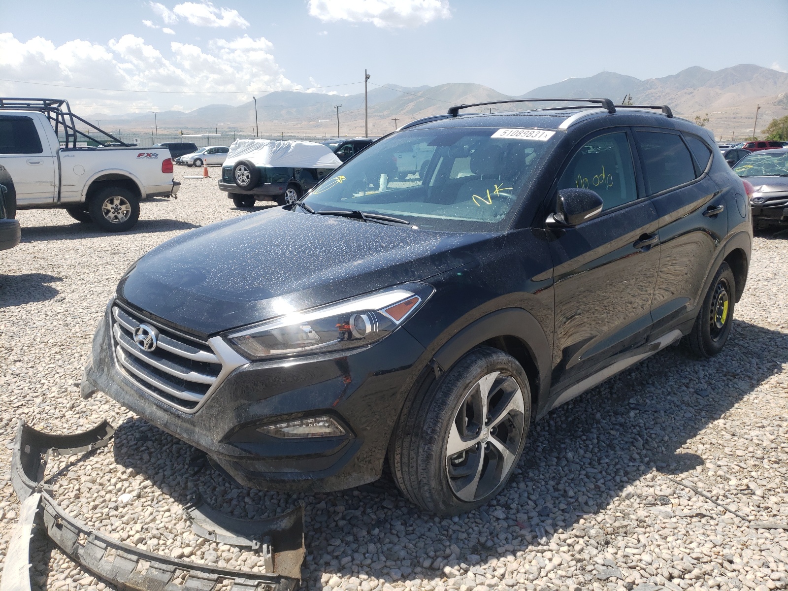 Photo 2 from auction – 2017 HYUNDAI TUCSON LIM with VIN KM8J33A25HU340466