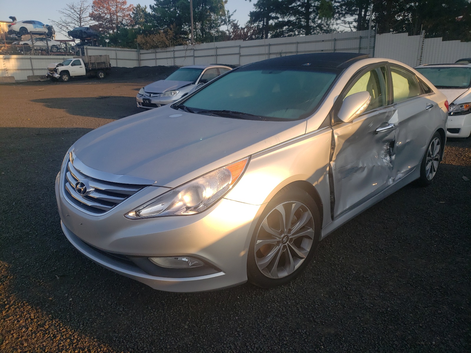 Zdjęcie 2 z aukcji – 2014 HYUNDAI SONATA SE z VIN 5NPEC4AB5EH844596