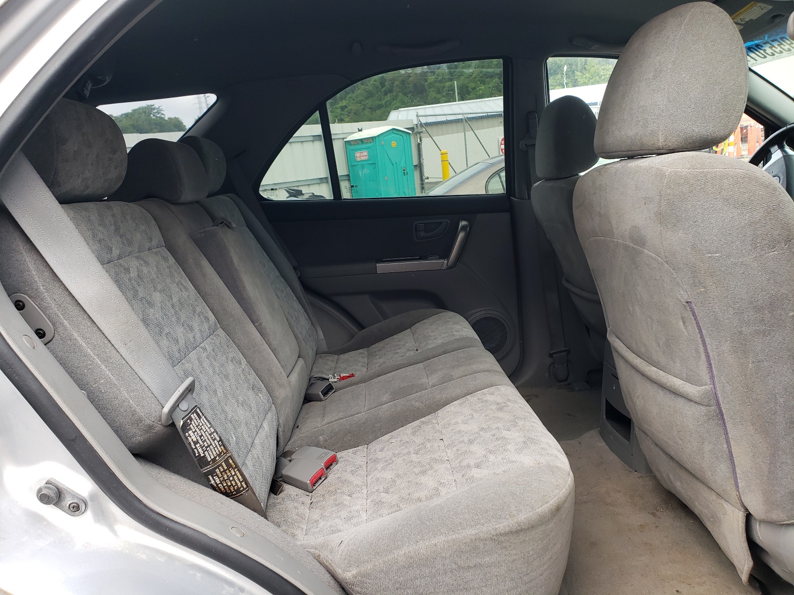Photo 6 from auction – 2006 KIA SORENTO EX with VIN KNDJC733765504678