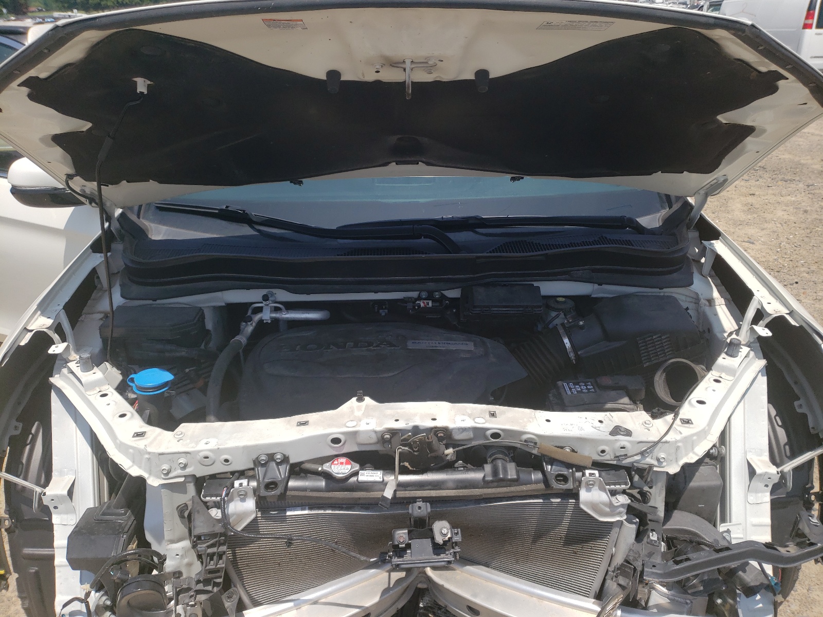 Photo 7 from auction – 2017 HONDA PILOT ELIT with VIN 5FNYF6H01HB045874