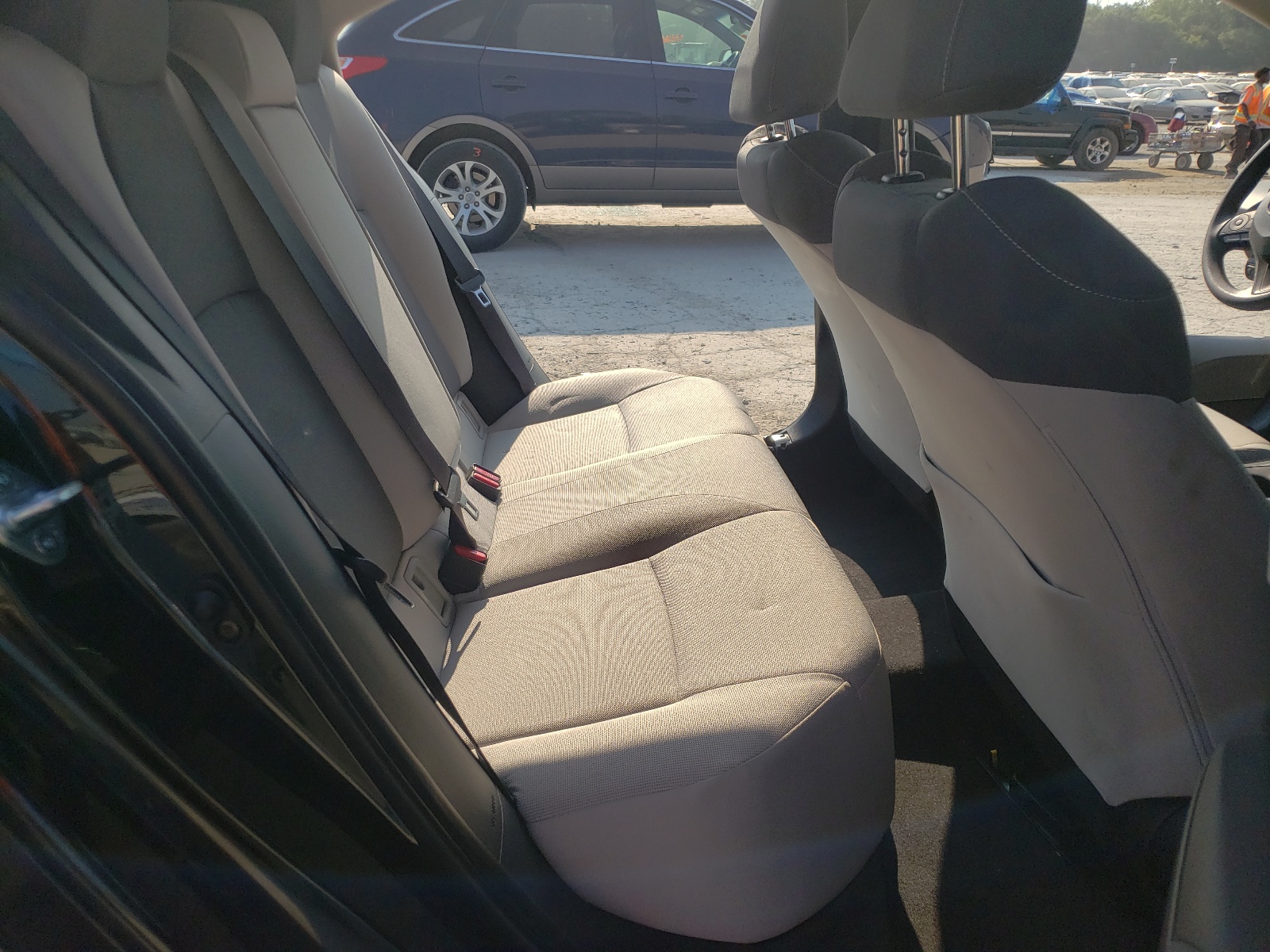 Photo 6 from auction – 2021 TOYOTA COROLLA LE with VIN JTDEPMAE2MJ141252