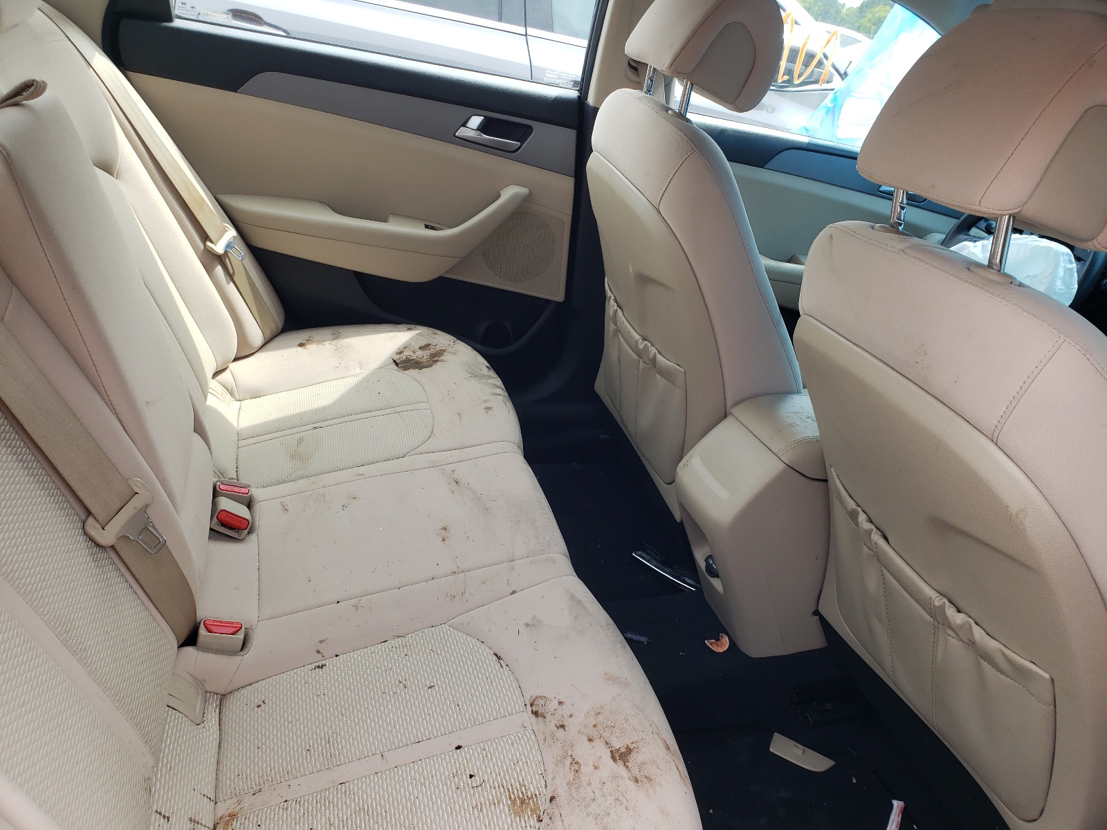 Photo 6 from auction – 2017 HYUNDAI SONATA SE with VIN 5NPE24AF2HH582322