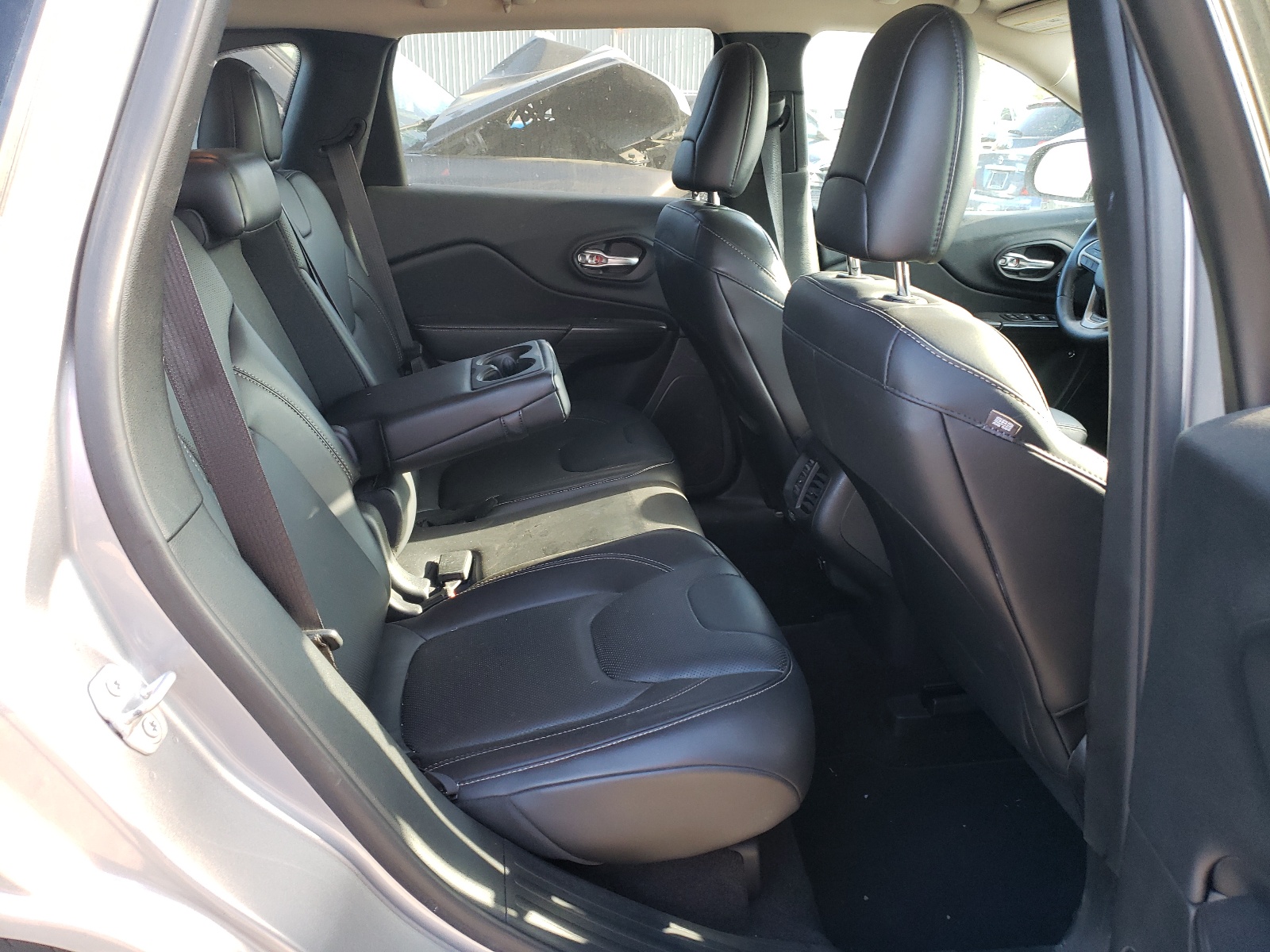 Photo 6 from auction – 2016 JEEP CHEROKEE L with VIN 1C4PJMDS7GW295944