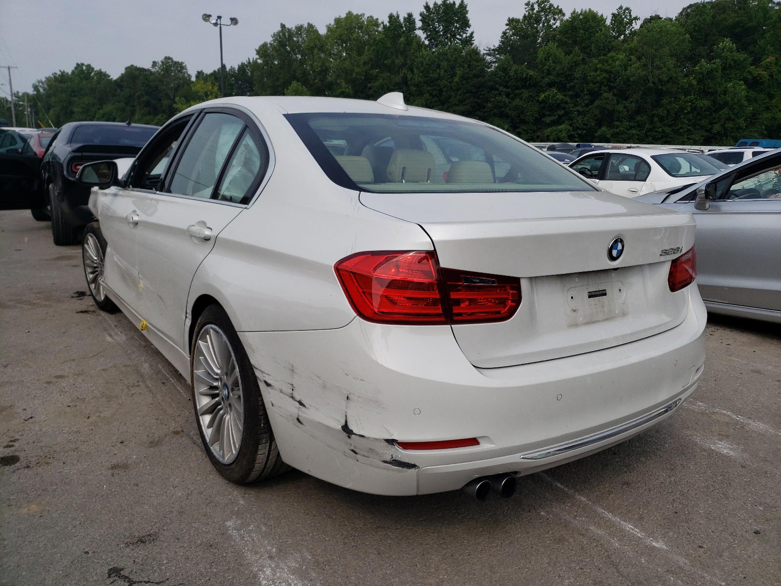 Photo 3 from auction – 2015 BMW 328 I with VIN WBA3A5G55FNS84145