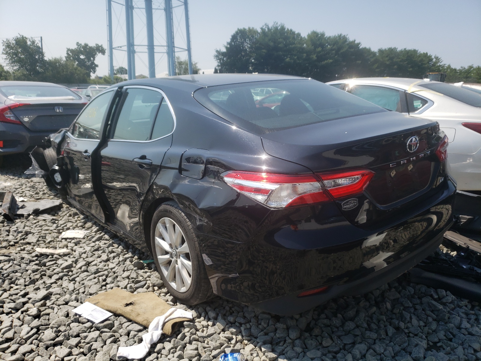 Photo 3 from auction – 2018 TOYOTA CAMRY with VIN 4T1B11HK7JU649947