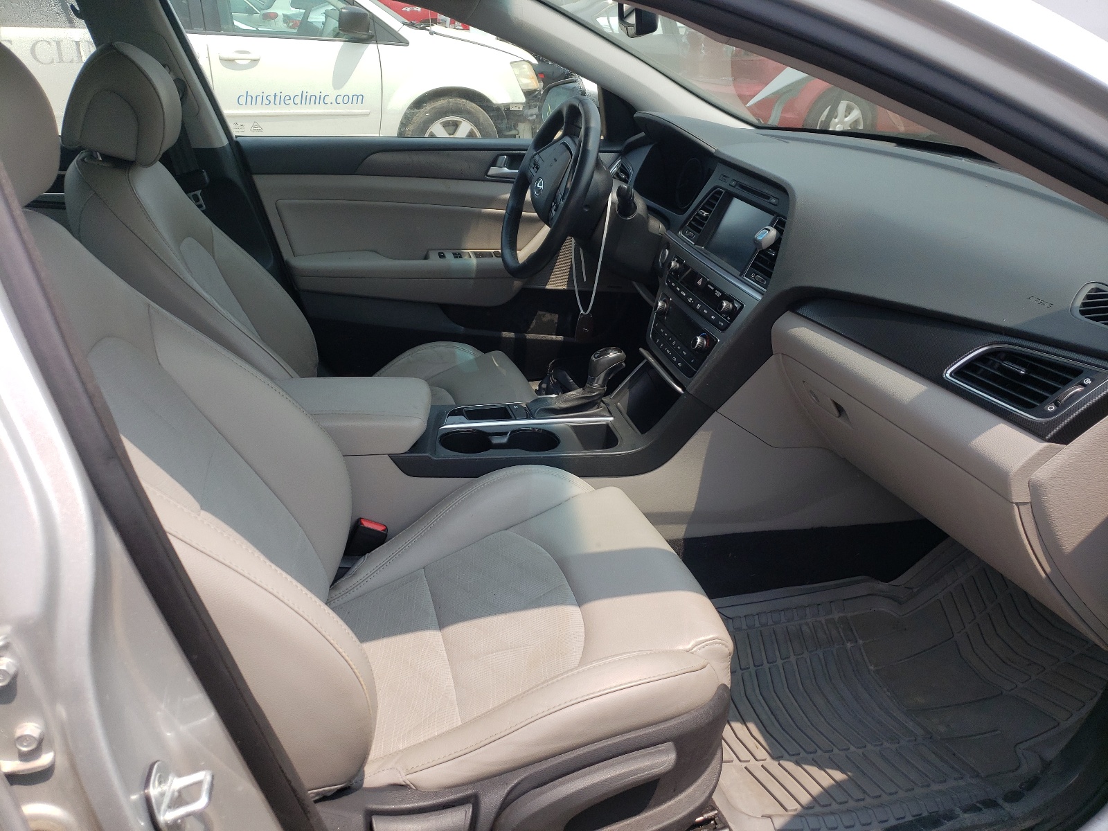 Photo 5 from auction – 2015 HYUNDAI SONATA SPO with VIN 5NPE34AF3FH244597
