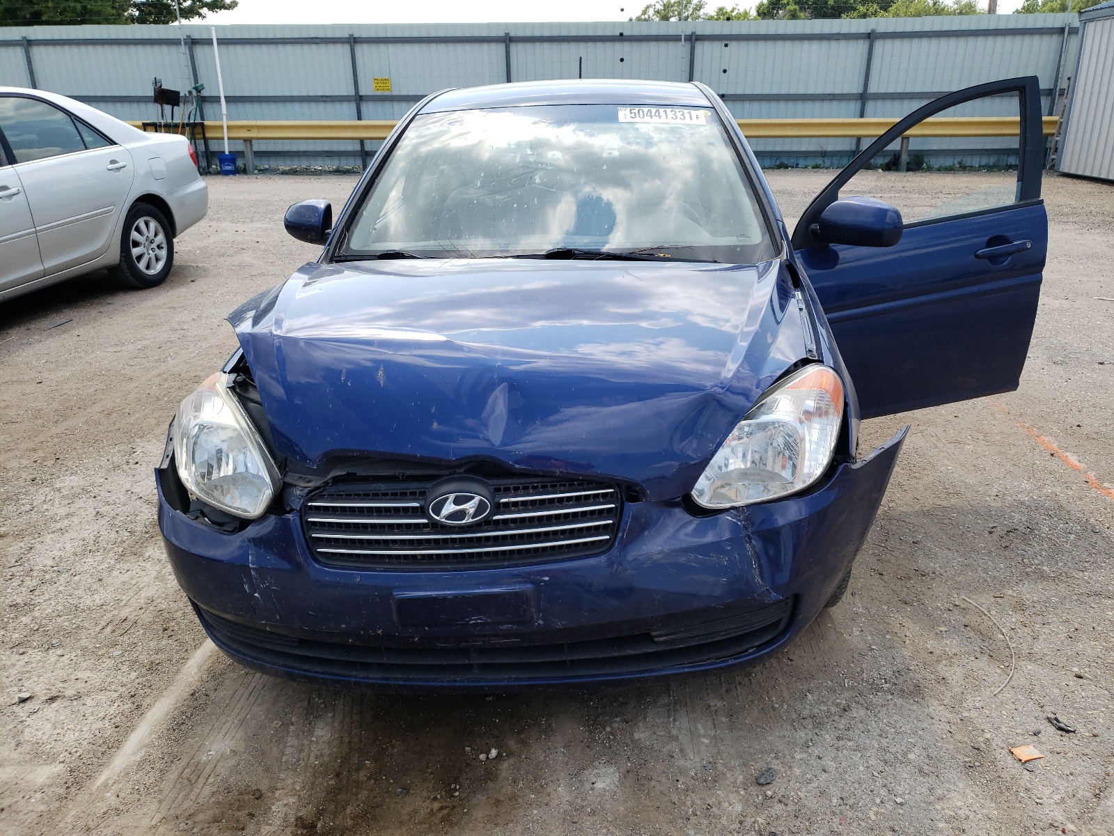 Photo 7 from auction – 2011 HYUNDAI ACCENT GLS with VIN KMHCN4AC2BU613162